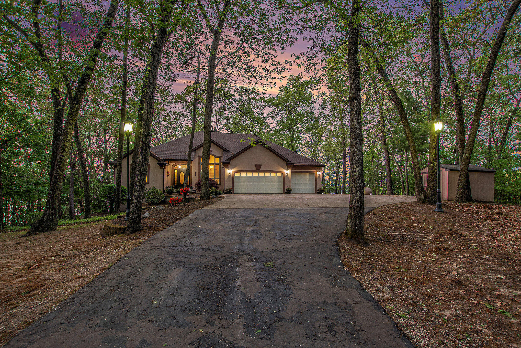 4085 Wildwood Drive Allegan MI 49010