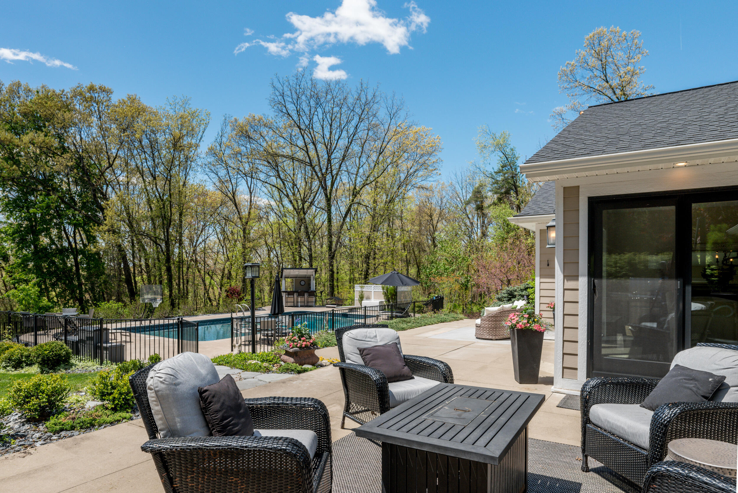 266 Pettis Avenue NE Ada MI 49301
