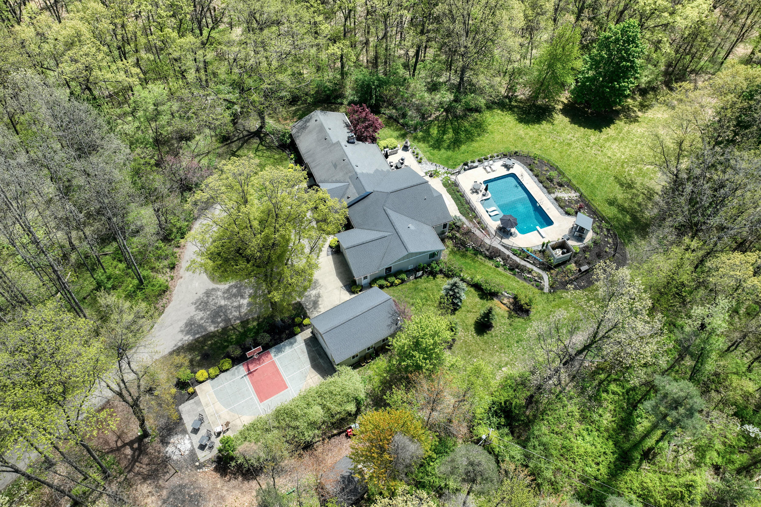 266 Pettis Avenue NE Ada MI 49301