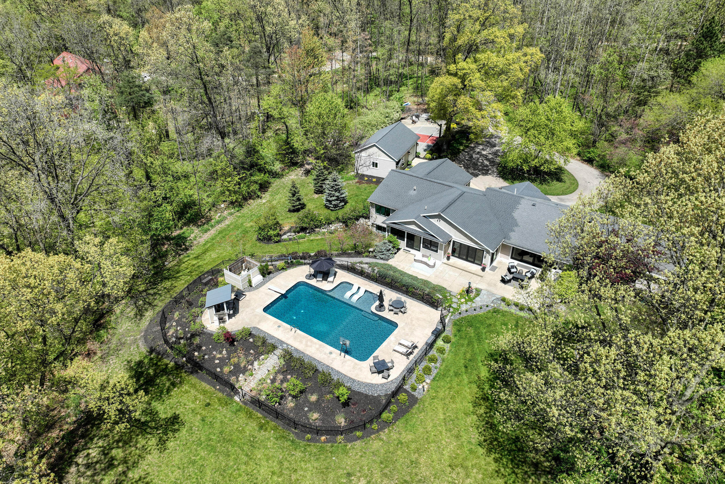 266 Pettis Avenue NE Ada MI 49301
