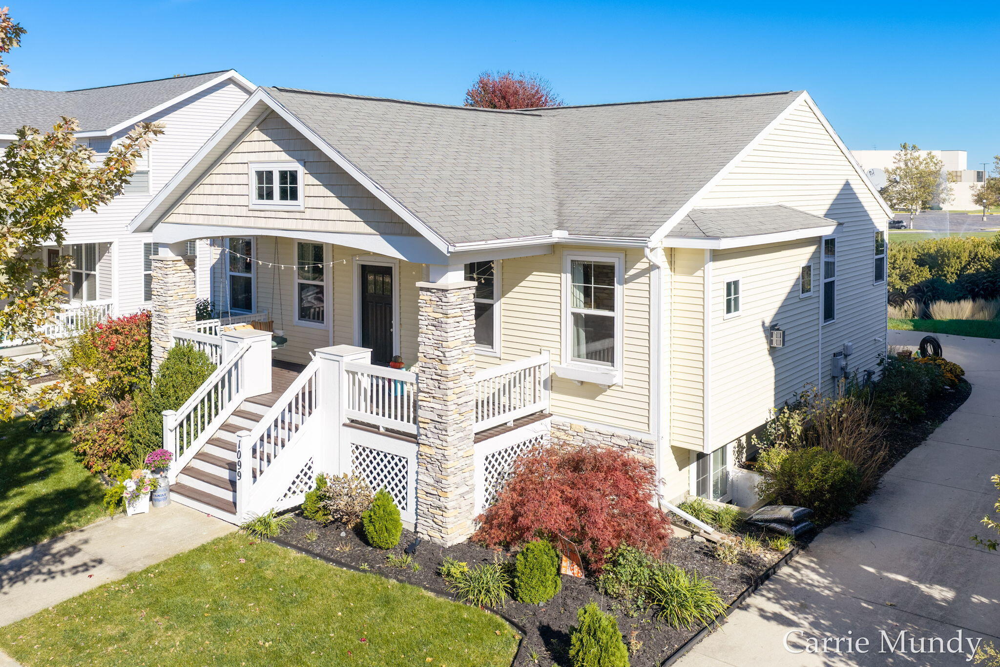 1099 Graystone Road Holland MI 49423