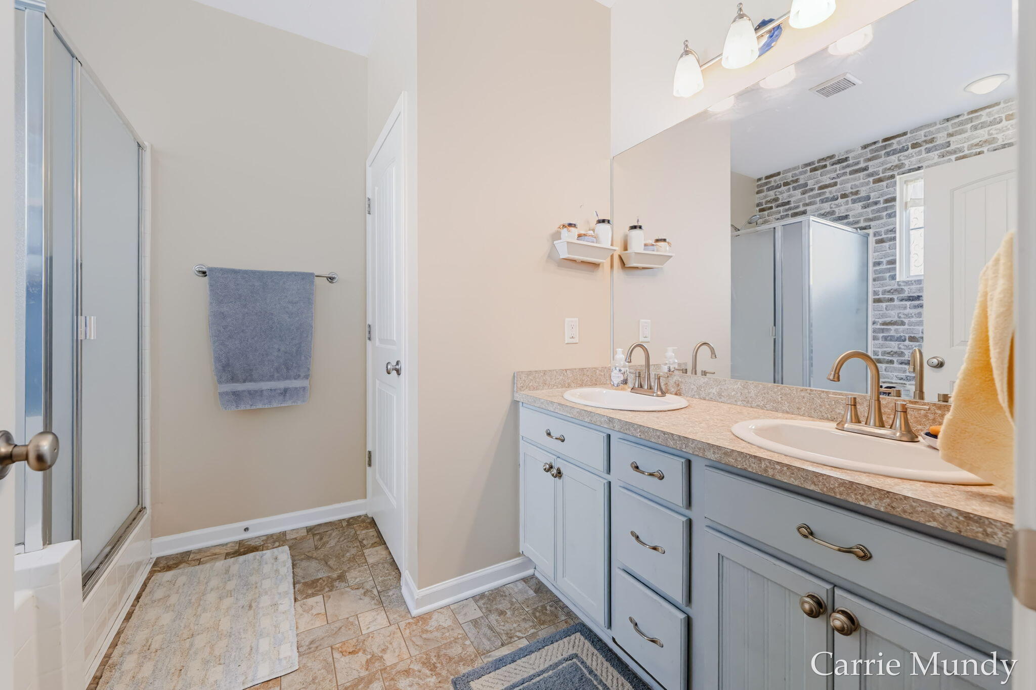 1099 Graystone Road Holland MI 49423