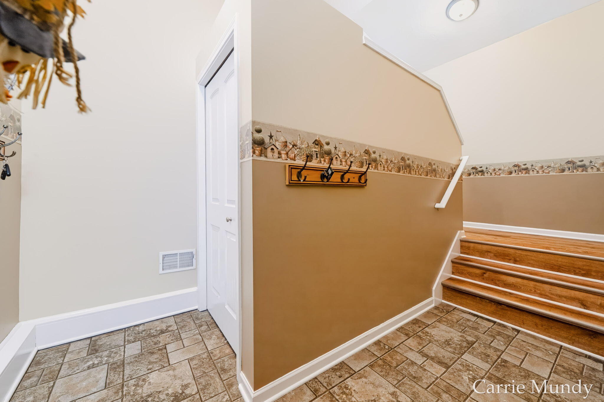 1099 Graystone Road Holland MI 49423