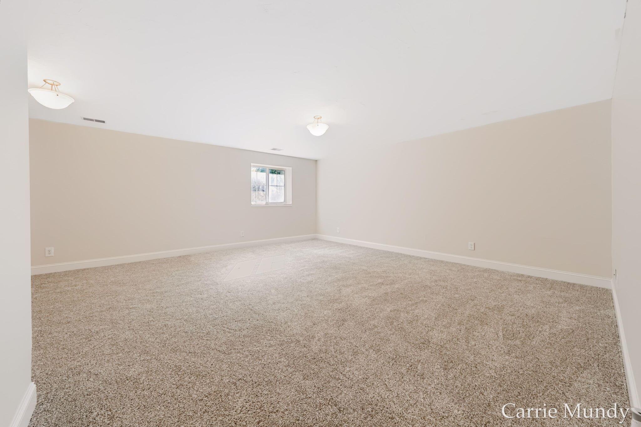 1099 Graystone Road Holland MI 49423