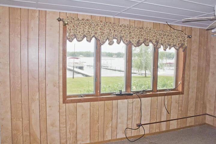 31165 County Line Road Dowagiac MI 49047
