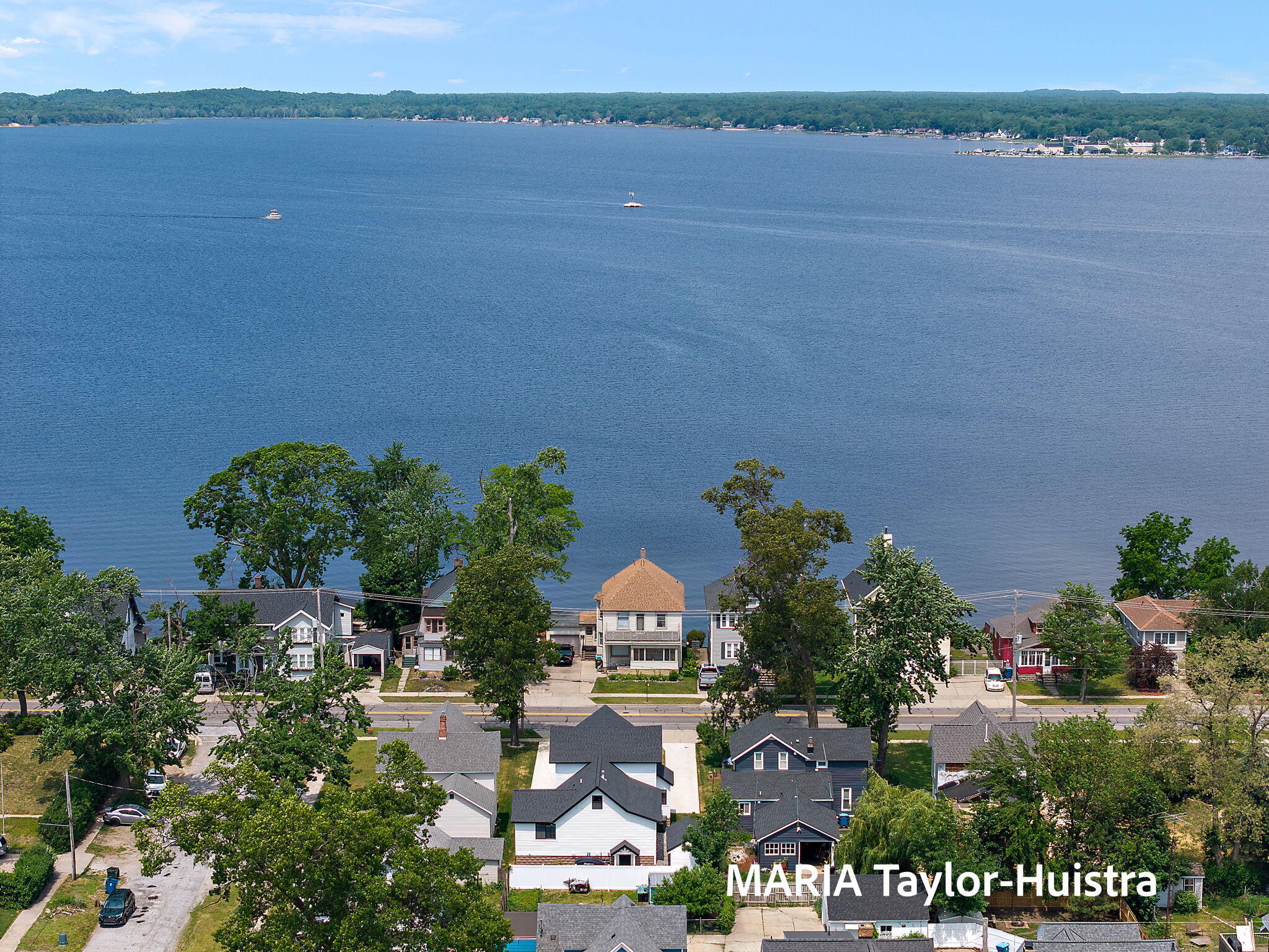1423 Lakeshore Drive Muskegon MI 49441