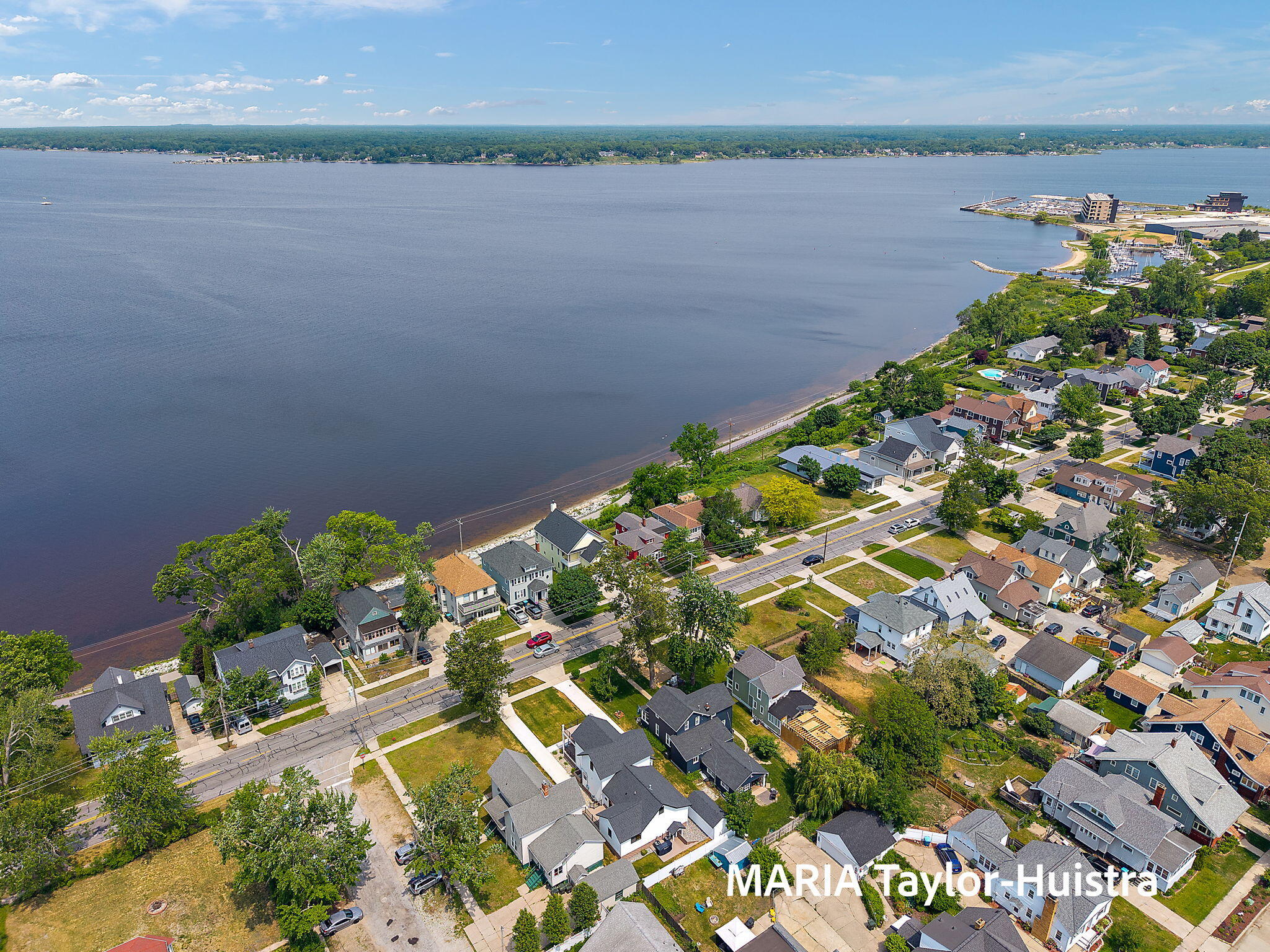 1423 Lakeshore Drive Muskegon MI 49441