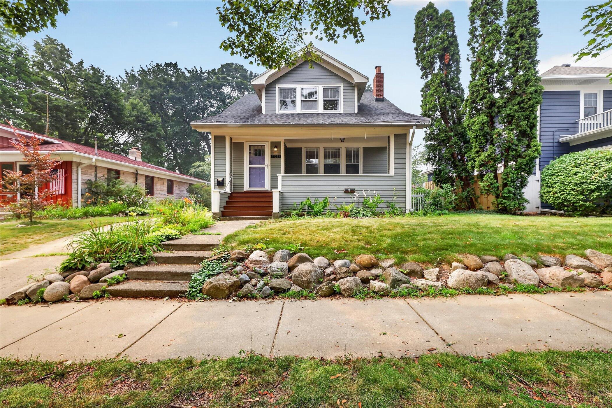 321 Inkster Avenue Kalamazoo MI 49001