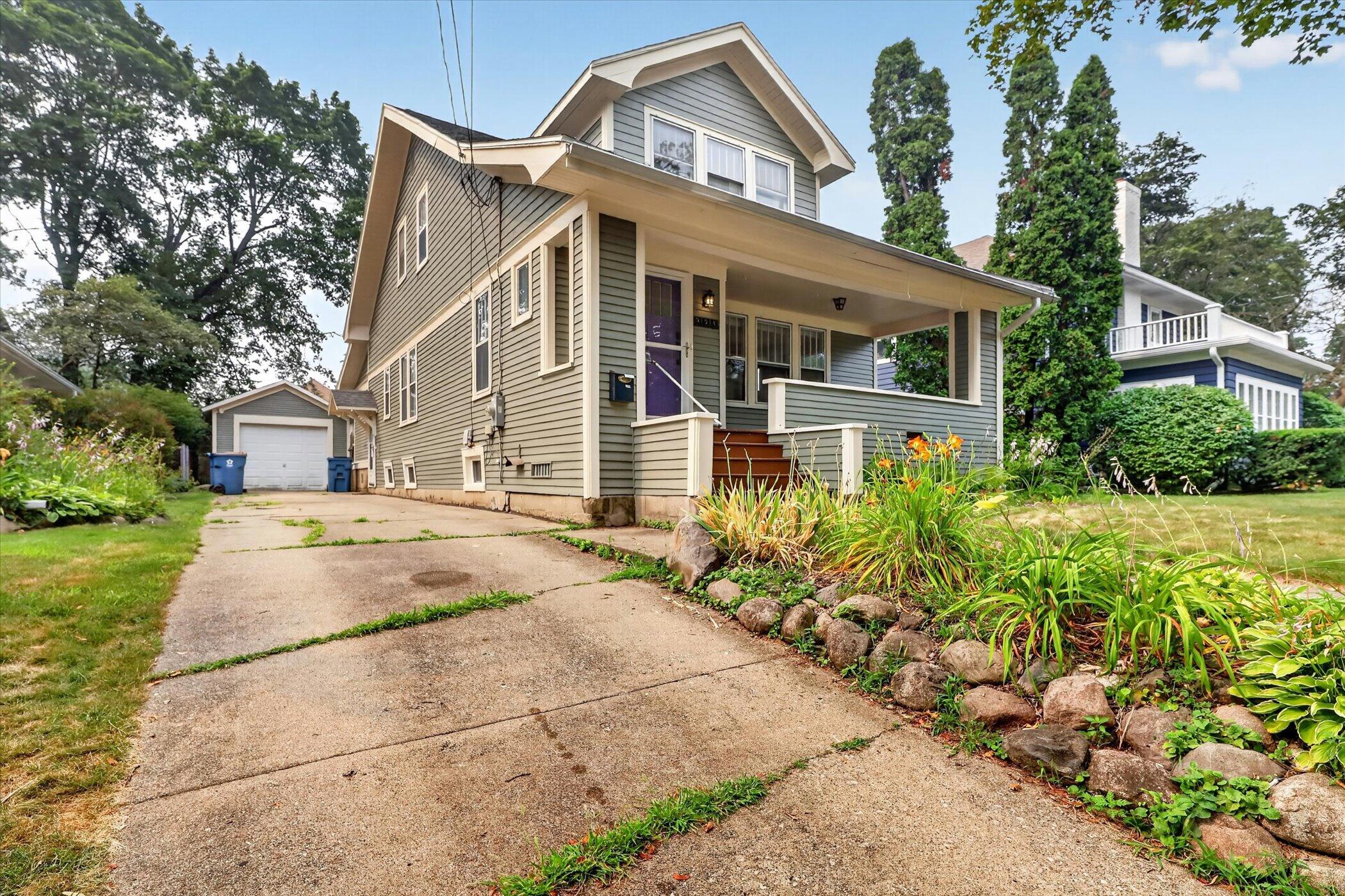 321 Inkster Avenue Kalamazoo MI 49001
