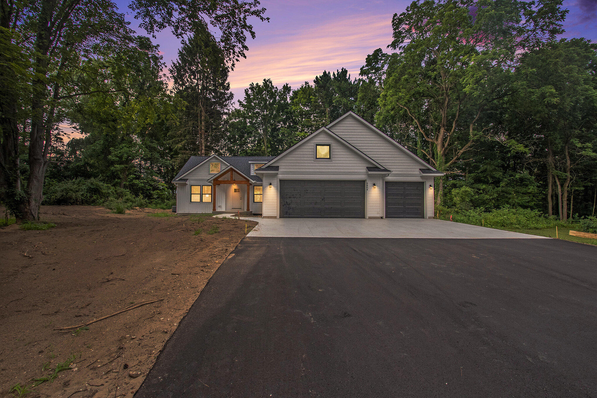 5804 Hunter's Ridge Fennville MI 49408