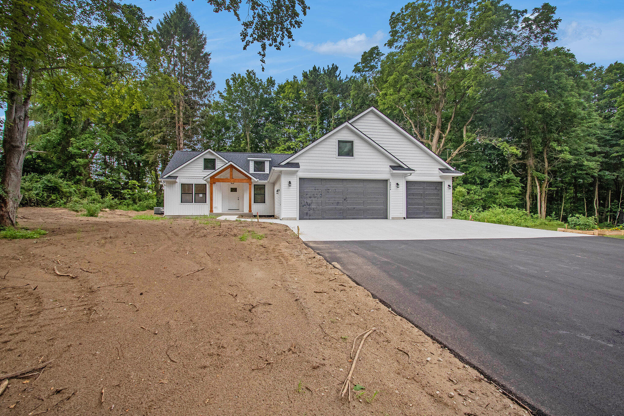 5804 Hunter's Ridge Fennville MI 49408