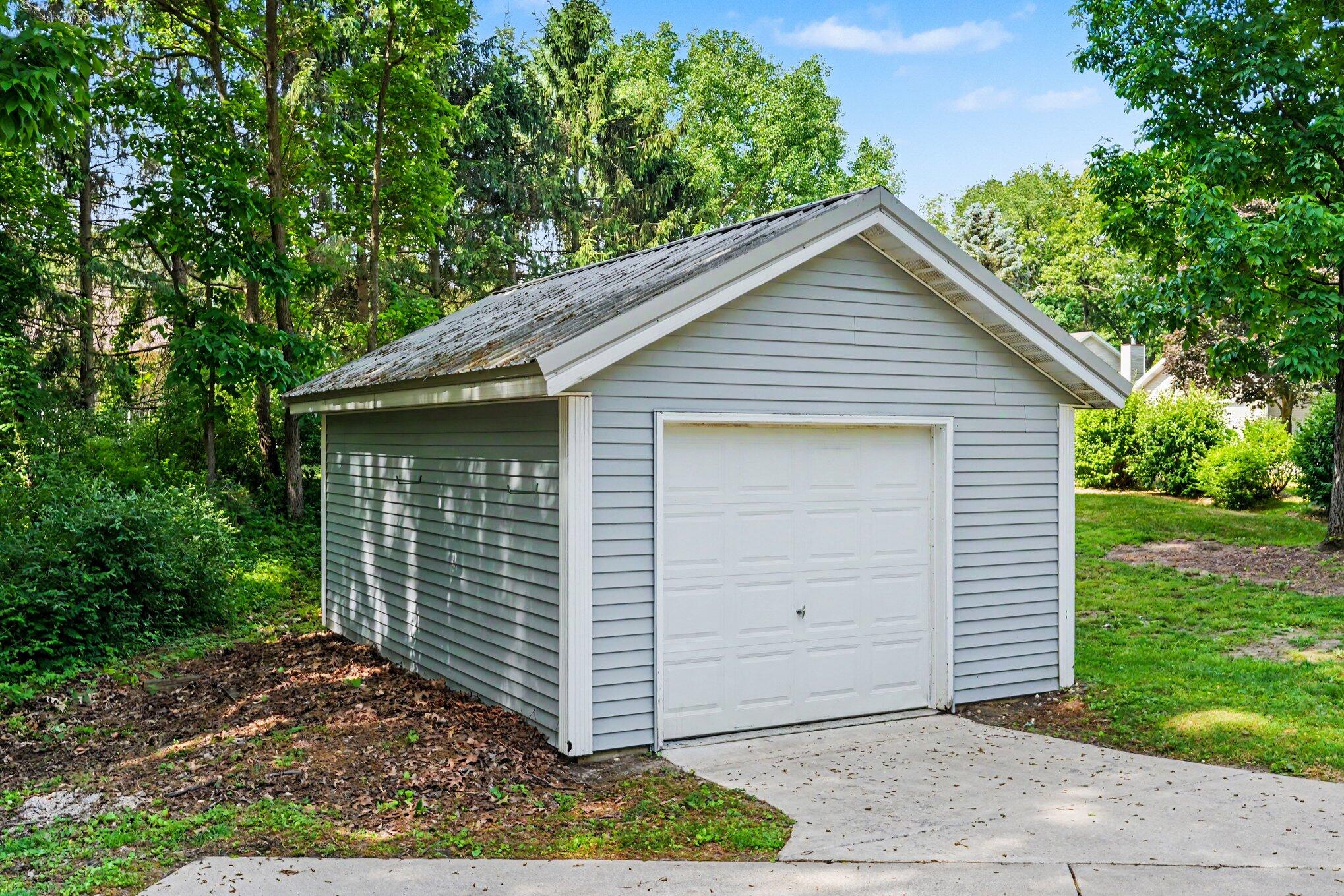 11261 Bridlewood Trail Berrien Springs MI 49103