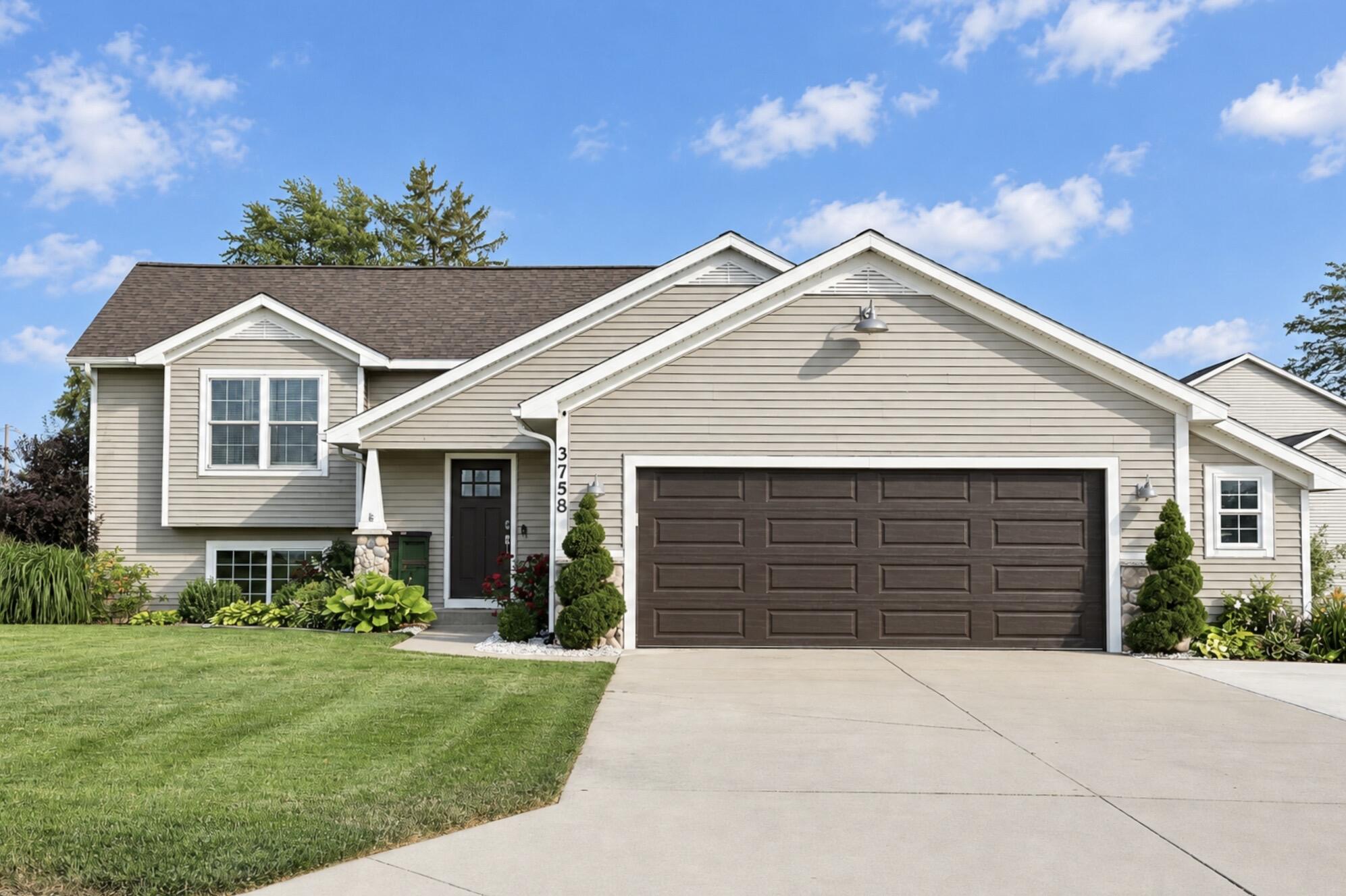 3758 Caribou Drive Zeeland MI 49464