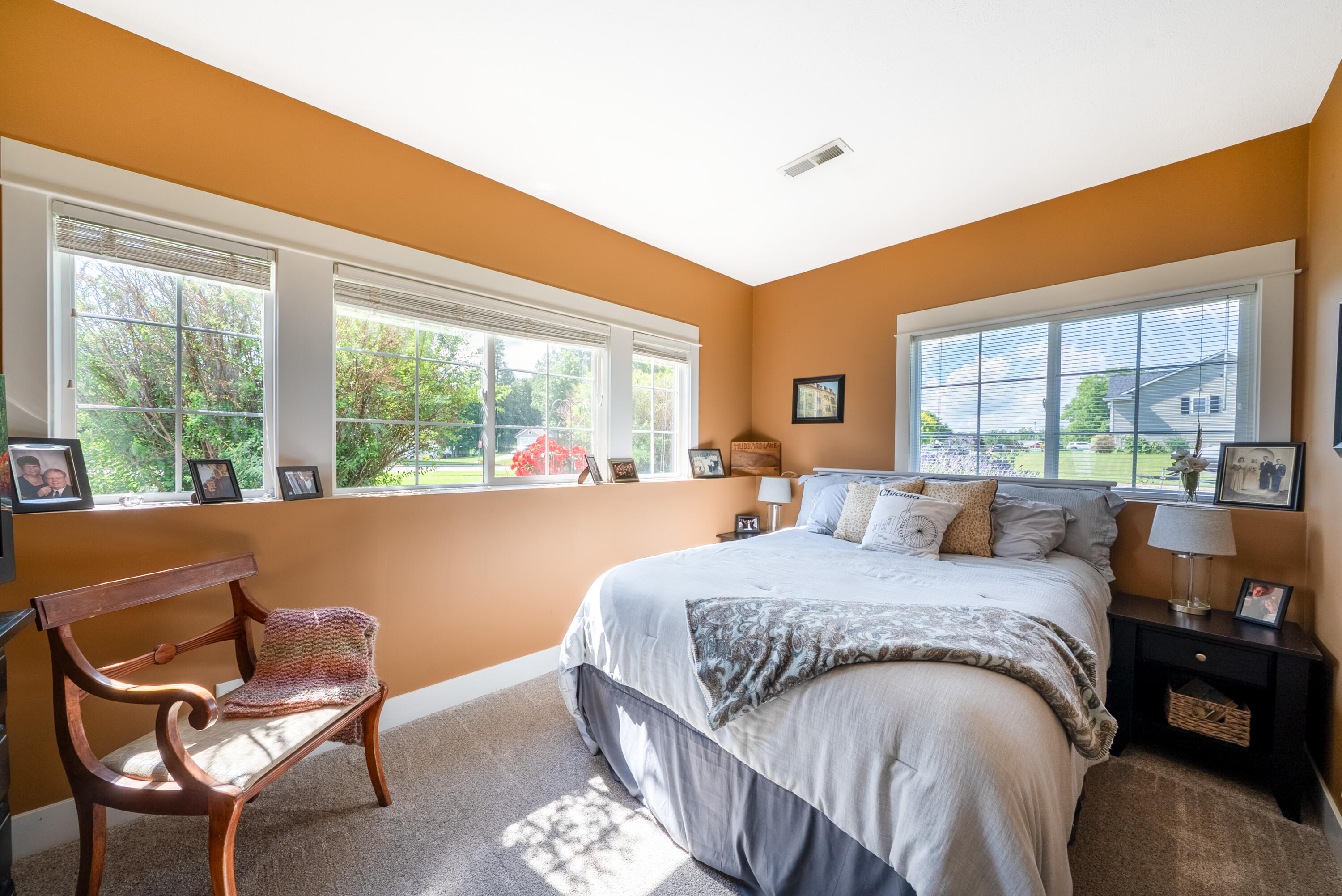 2198 Applegate Drive NW Grand Rapids MI 49534