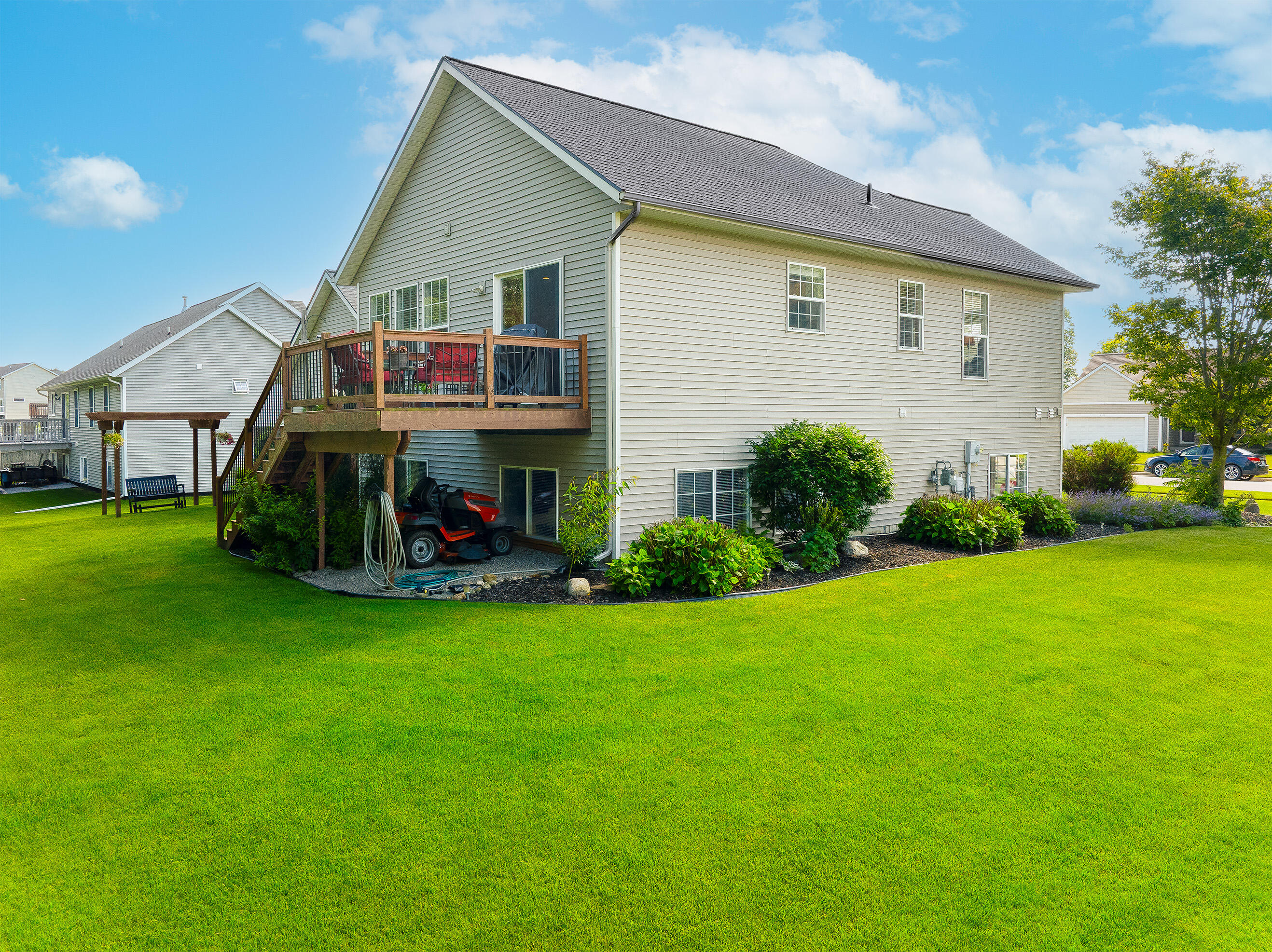 2198 Applegate Drive NW Grand Rapids MI 49534
