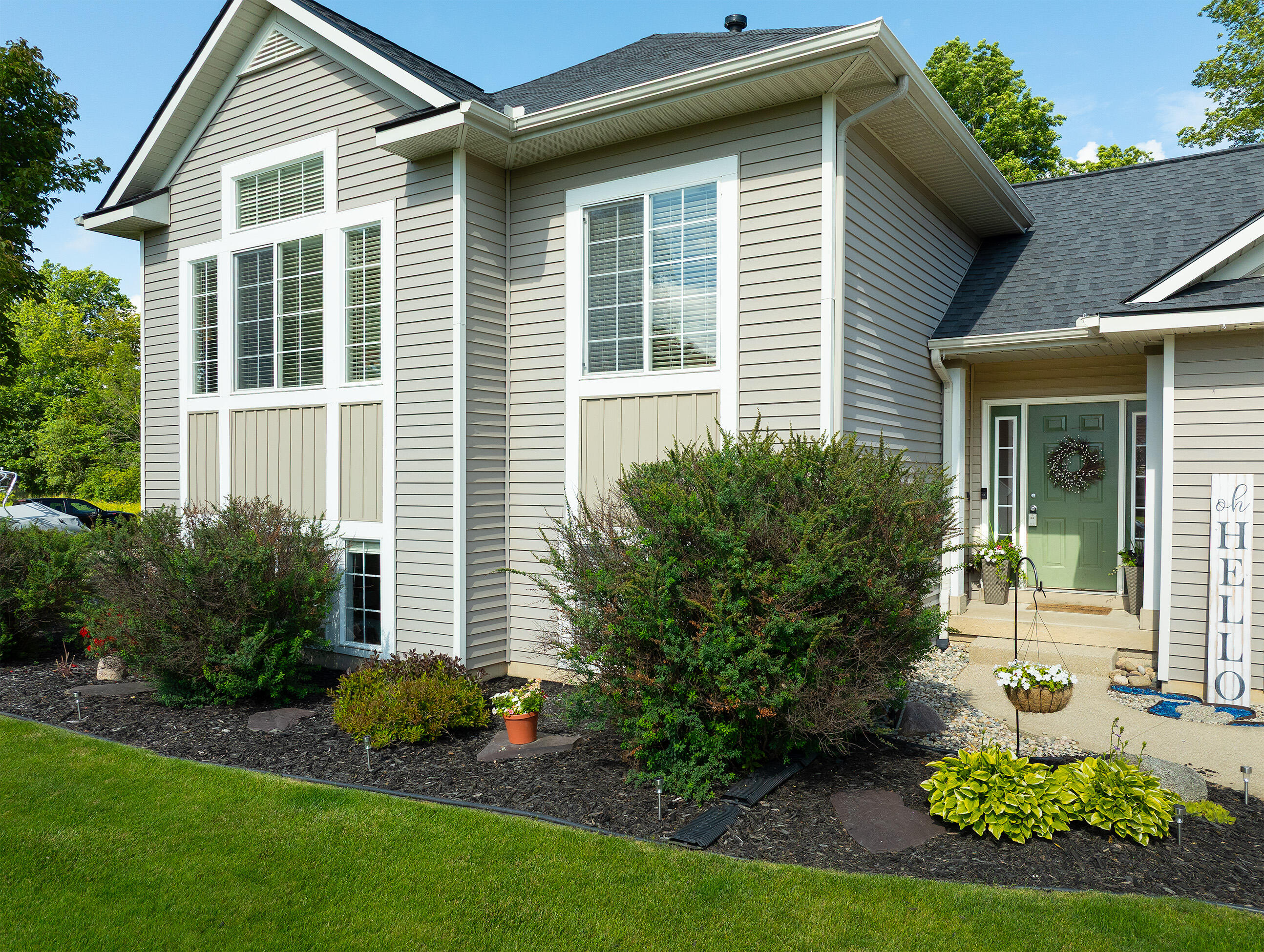 2198 Applegate Drive NW Grand Rapids MI 49534
