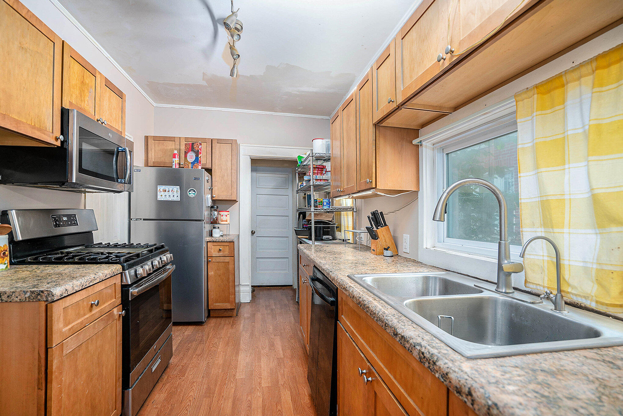 463 Harrison Avenue Holland MI 49423