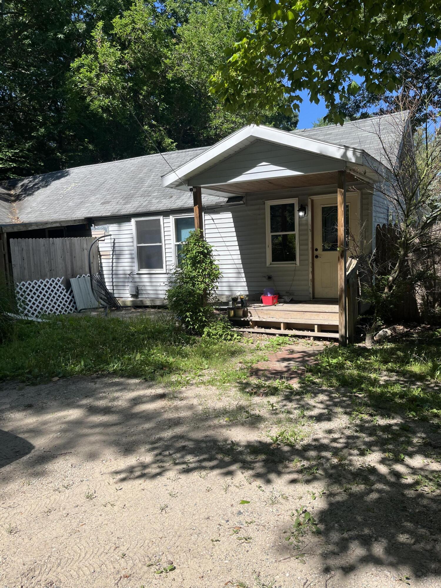8616 Merry Drive NE Rockford MI 49341