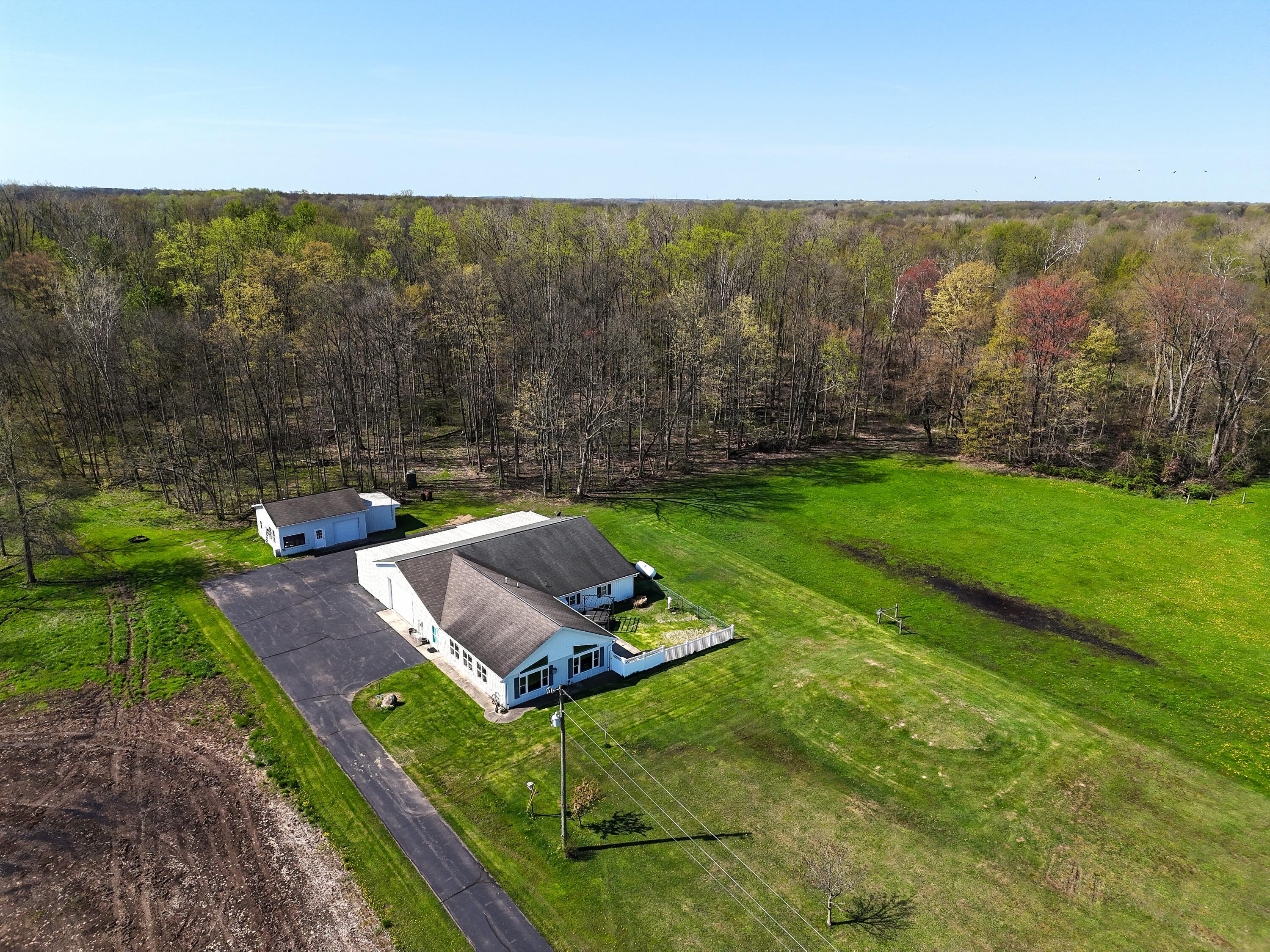 31643 Frost Street Dowagiac MI 49047