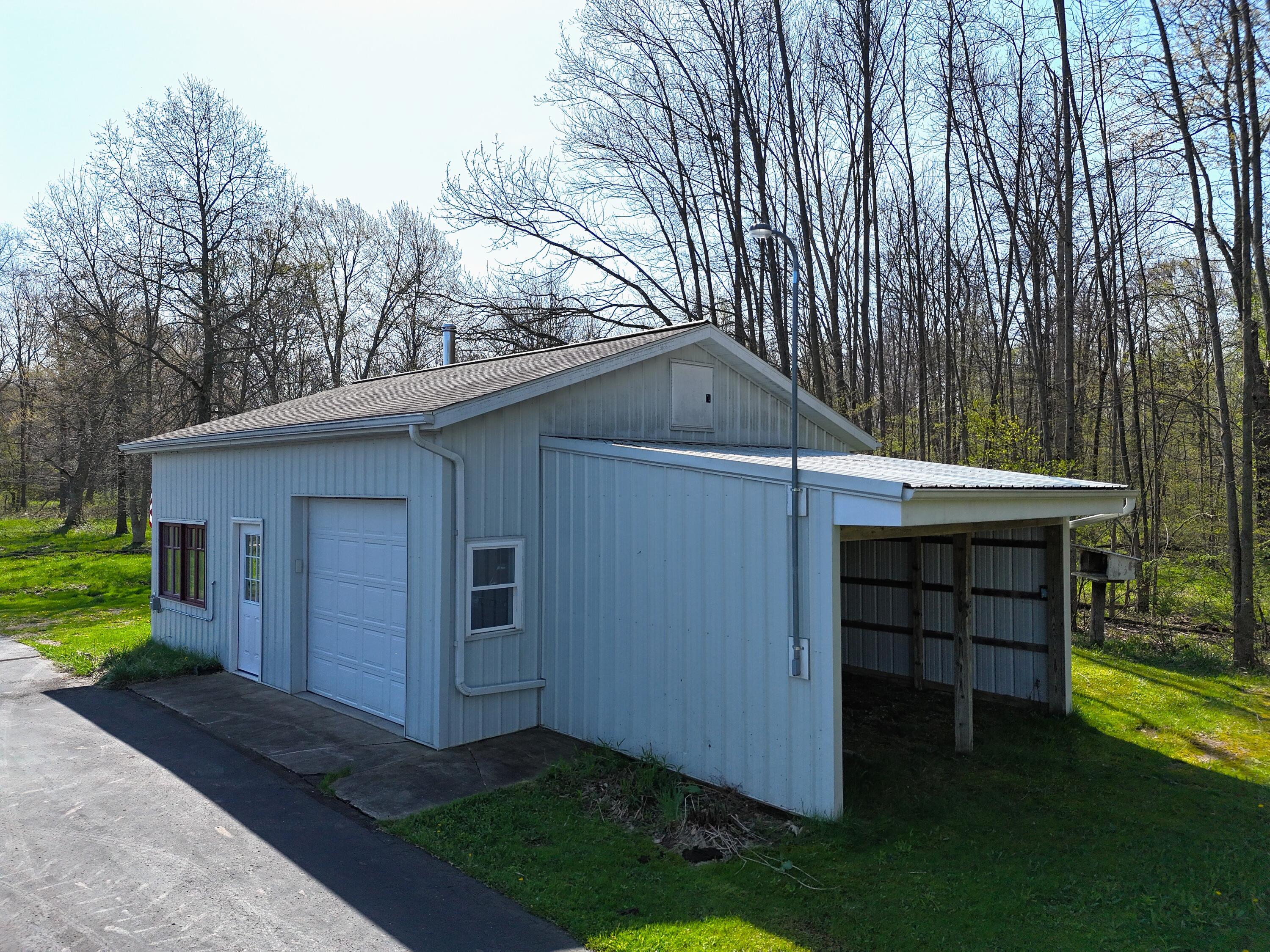 31643 Frost Street Dowagiac MI 49047
