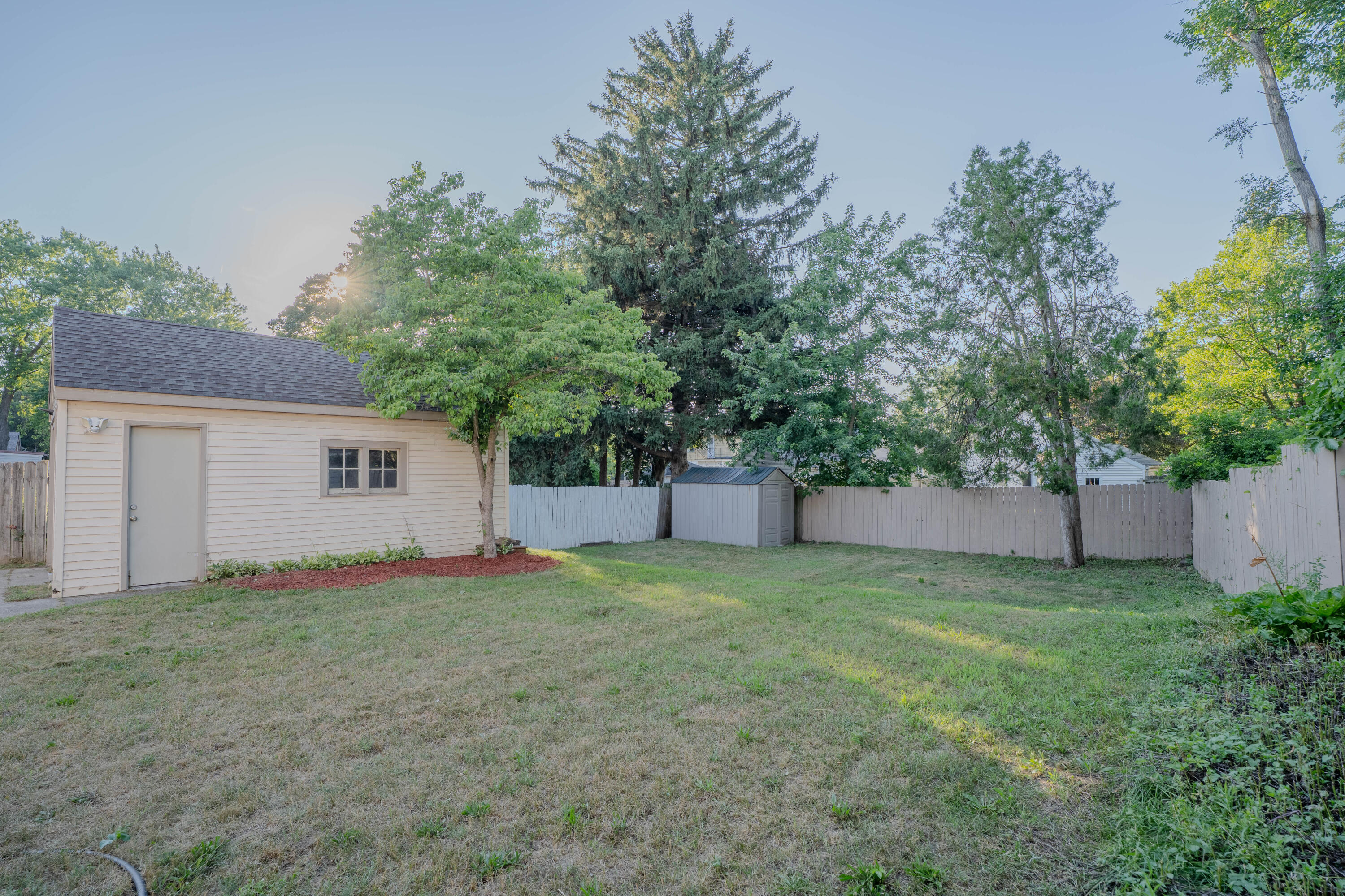 1503 Ardmore Street SE Grand Rapids MI 49507