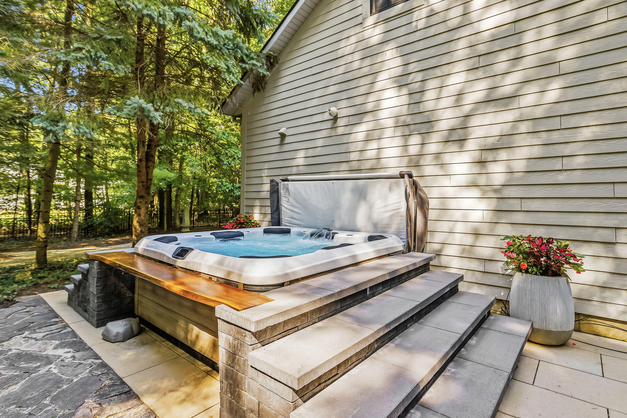 6195 Bayou Trail Saugatuck MI 49453
