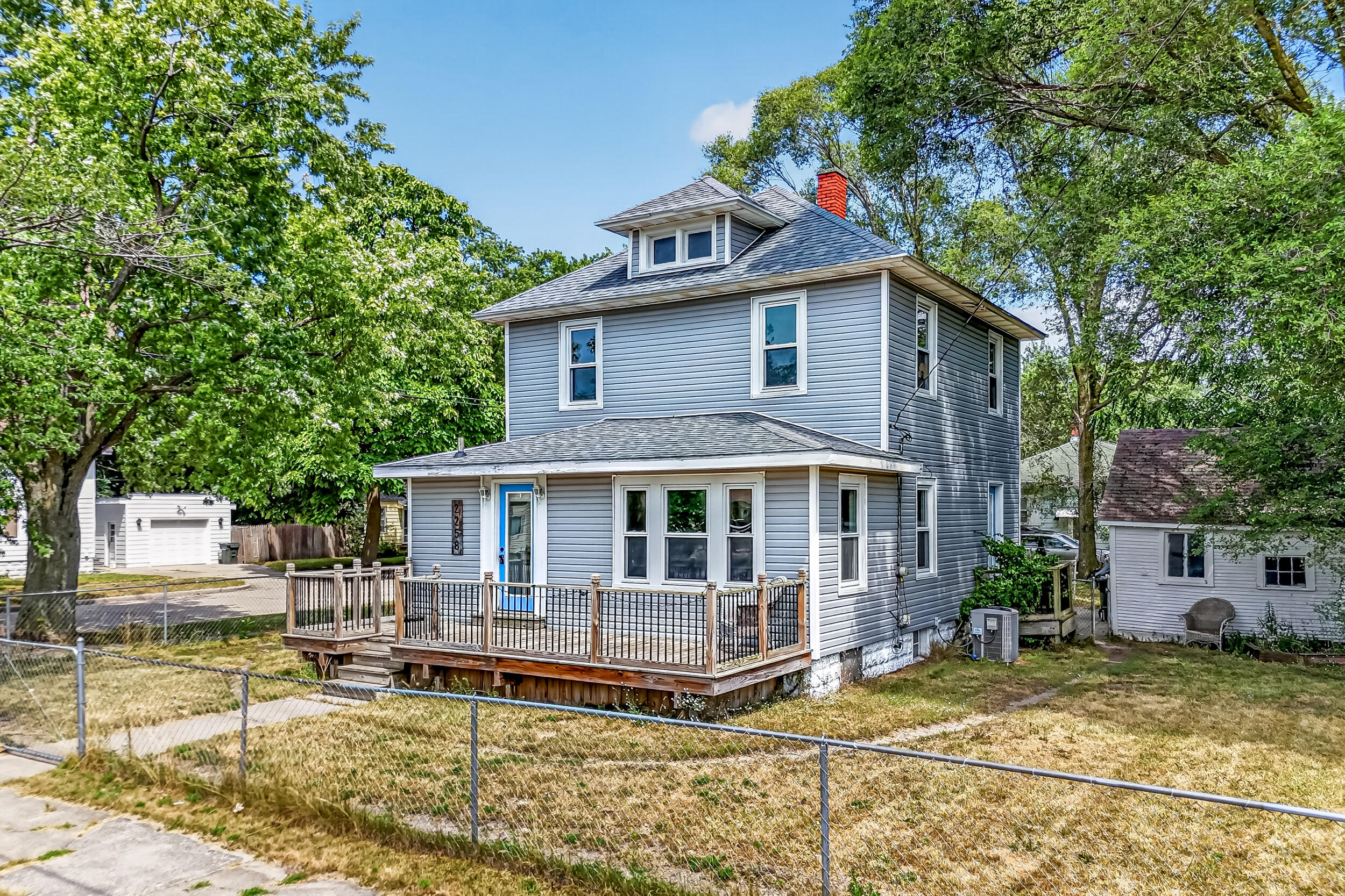 2258 Lincoln Street Muskegon MI 49441