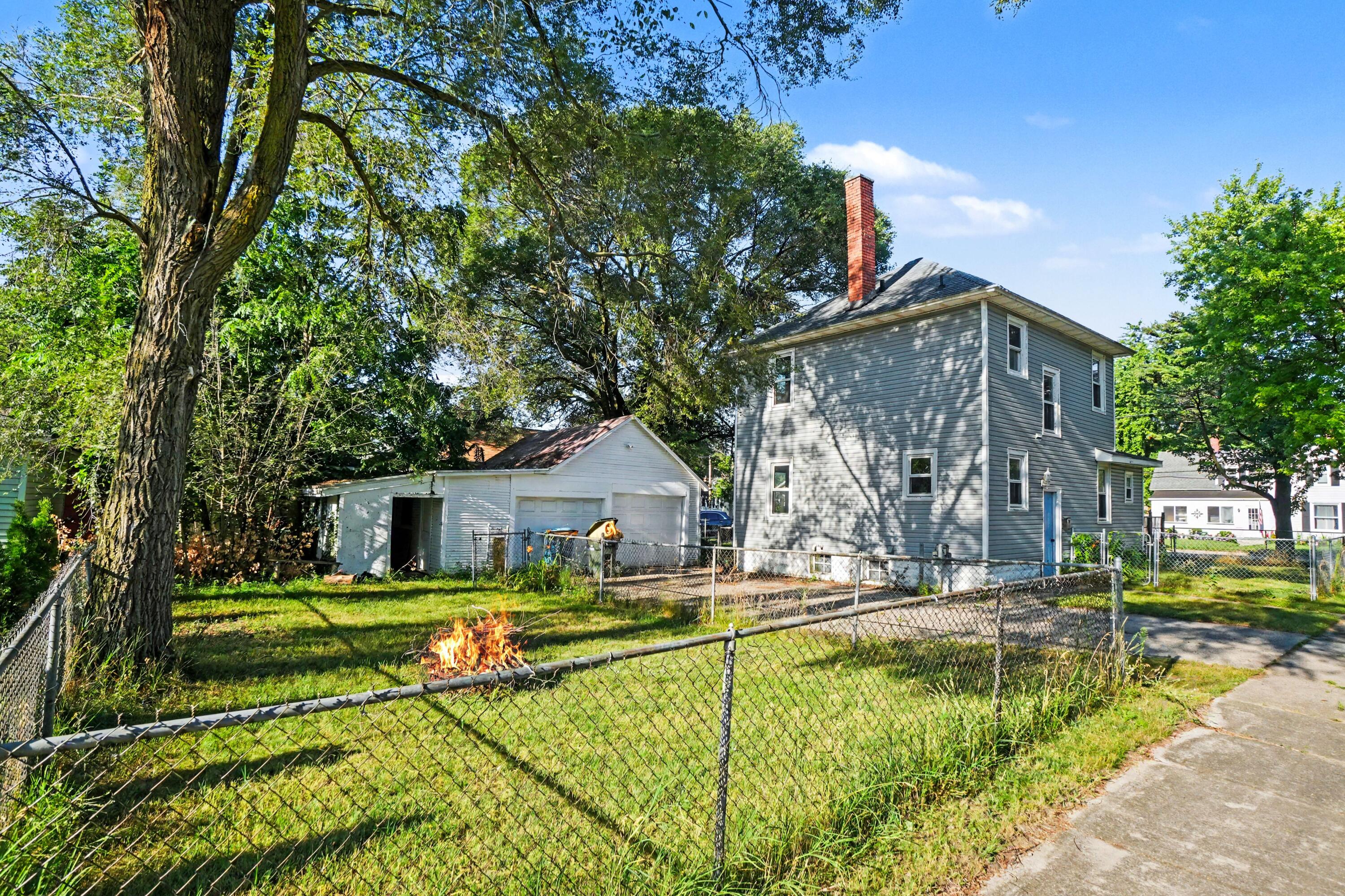 2258 Lincoln Street Muskegon MI 49441