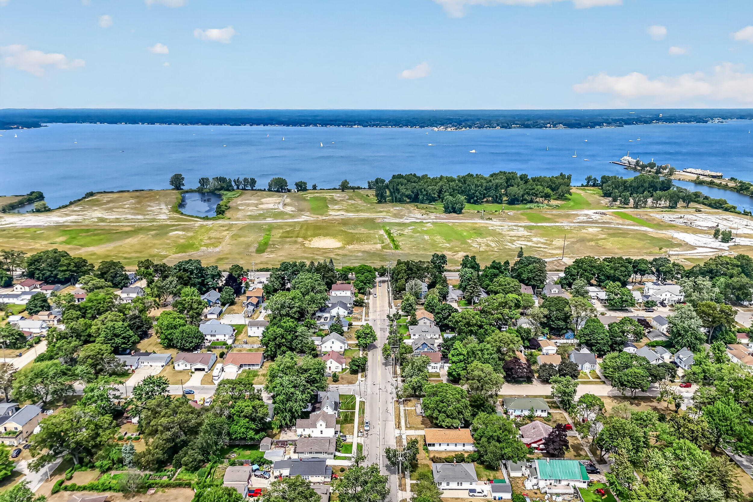 2258 Lincoln Street Muskegon MI 49441