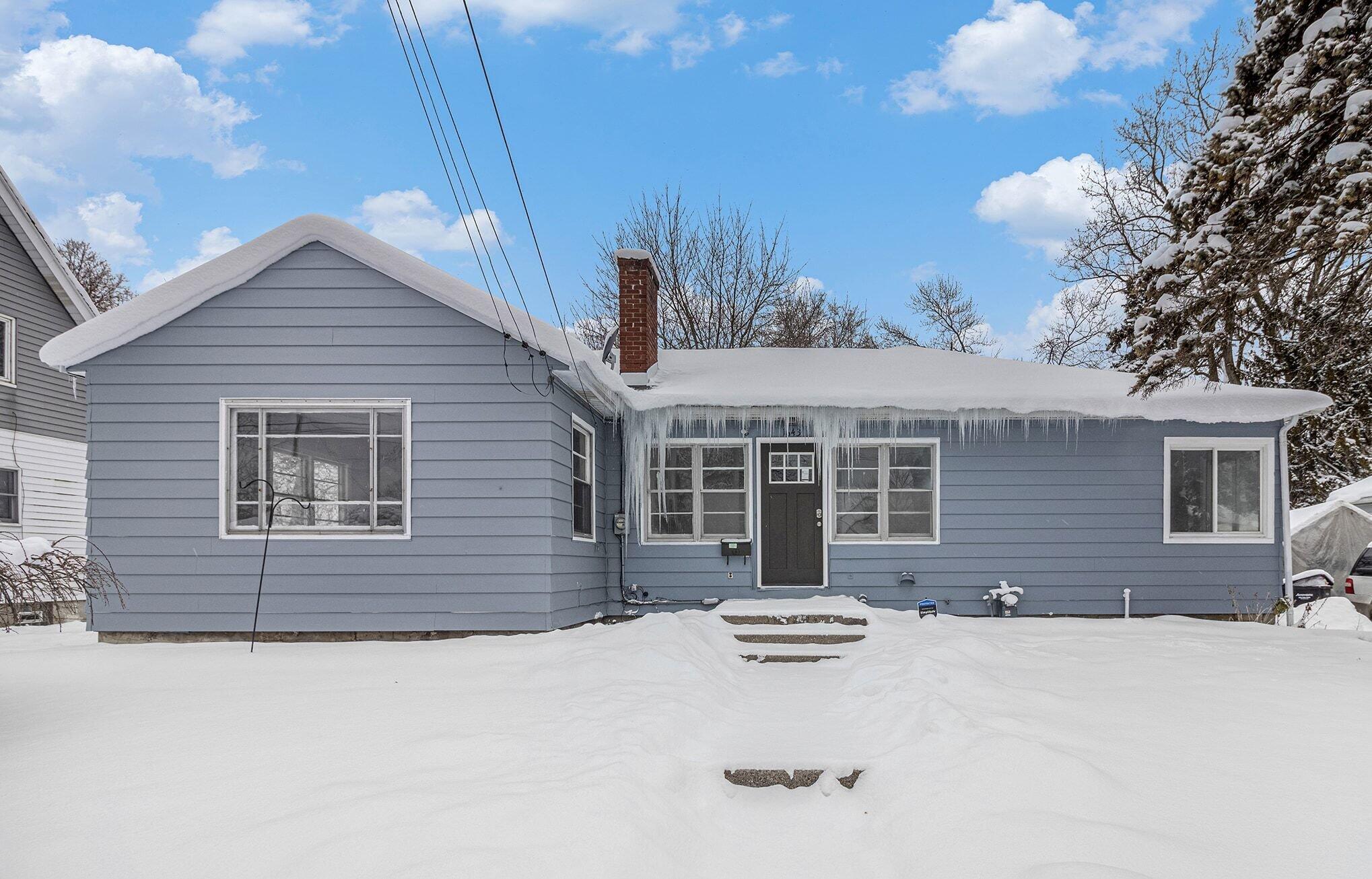 1643 Burlingame Avenue SW Grand Rapids MI 49509