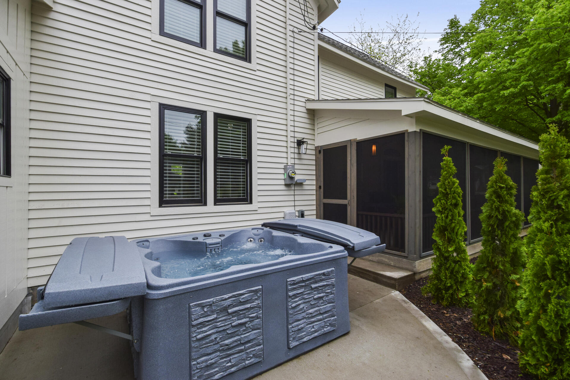748 Holland Street Saugatuck MI 49453