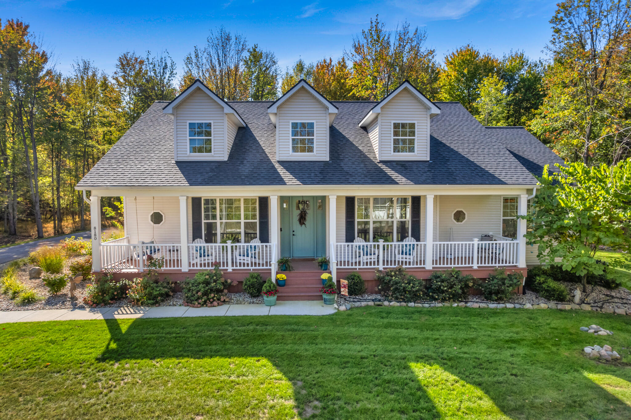 8180 Ledgewood Ravine Trail Fenton MI 48430