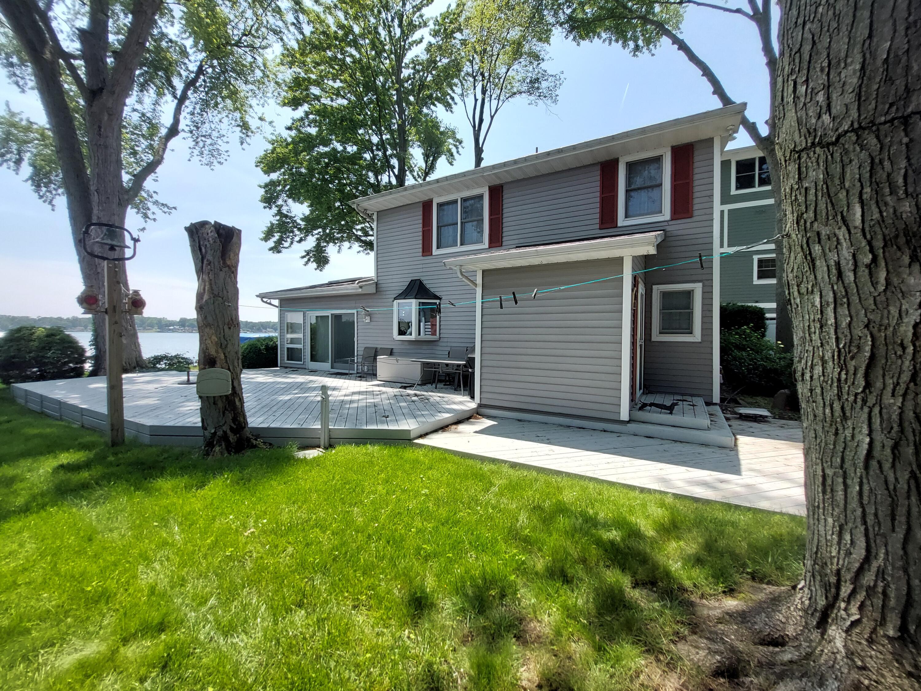 23675 N Shore Drive Edwardsburg MI 49112