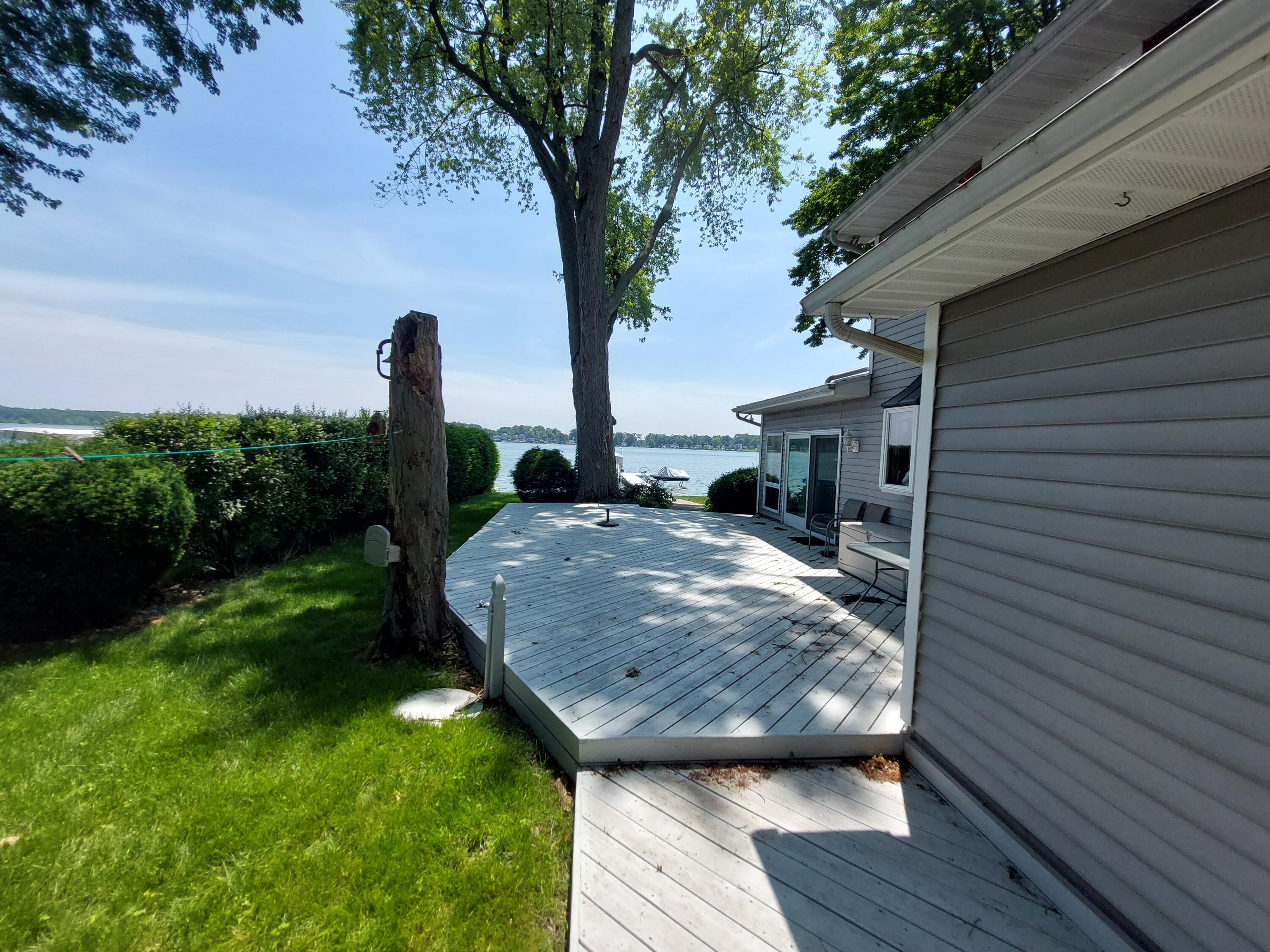 23675 N Shore Drive Edwardsburg MI 49112