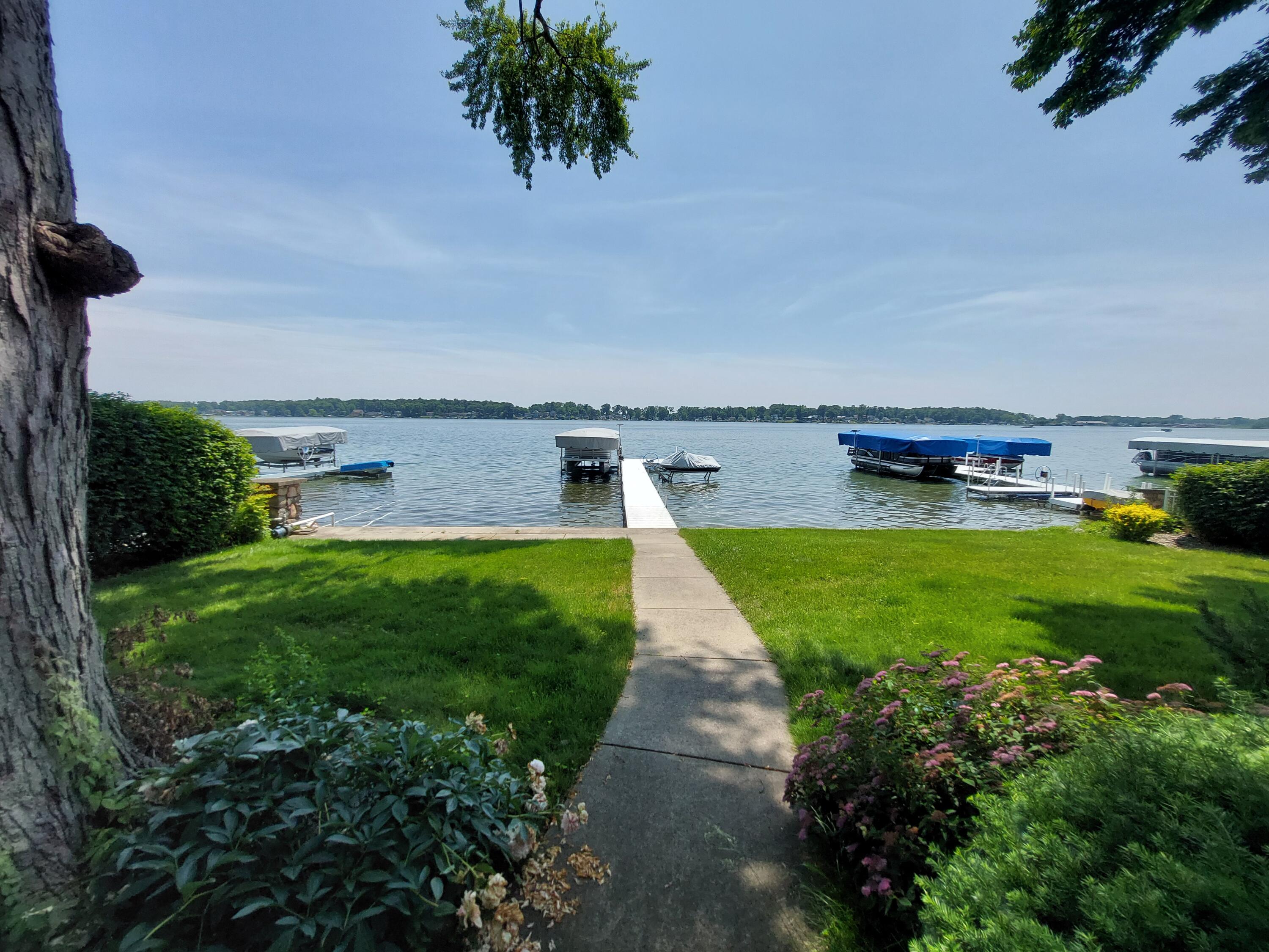 23675 N Shore Drive Edwardsburg MI 49112