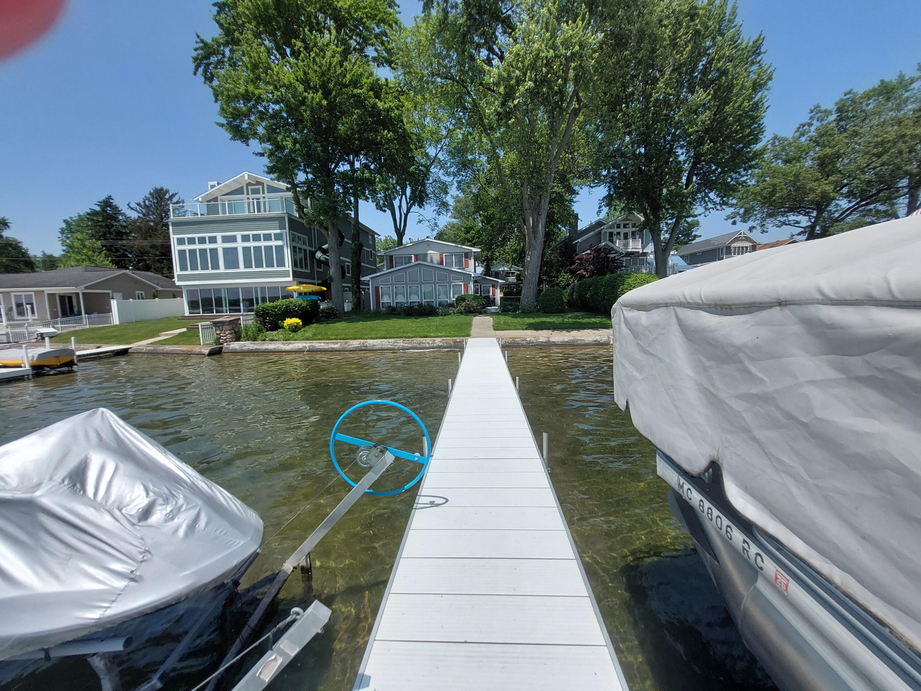 23675 N Shore Drive Edwardsburg MI 49112