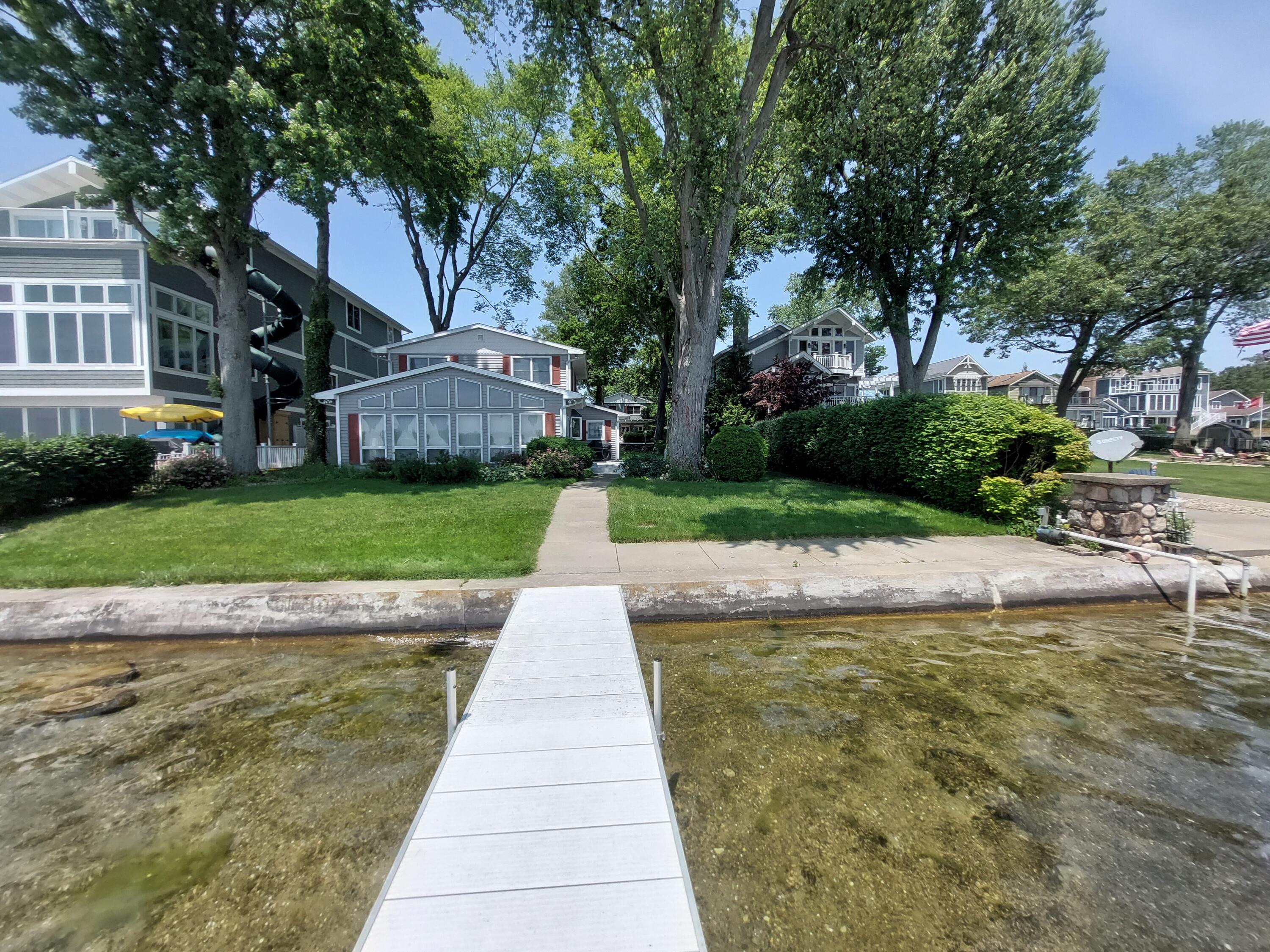 23675 N Shore Drive Edwardsburg MI 49112
