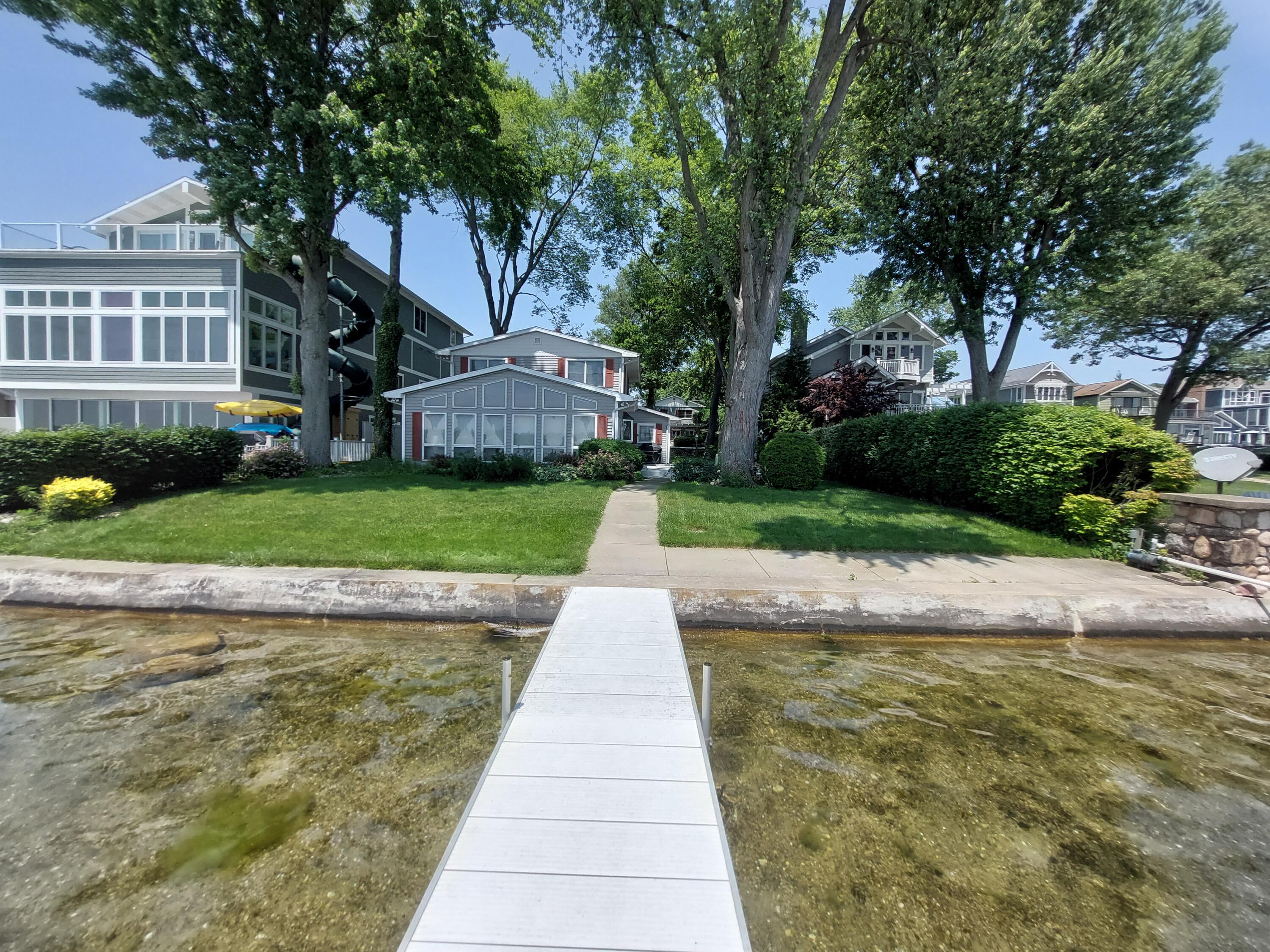 23675 N Shore Drive Edwardsburg MI 49112
