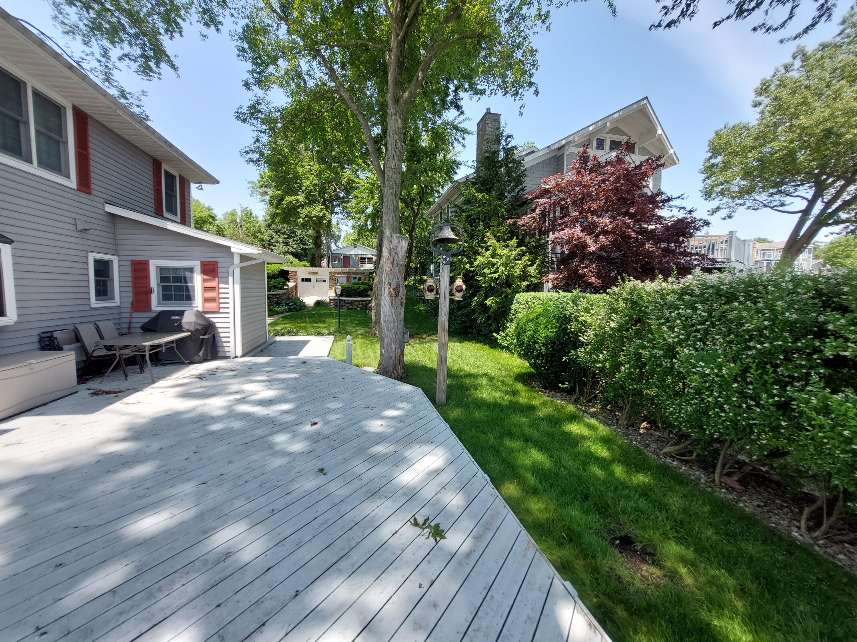 23675 N Shore Drive Edwardsburg MI 49112