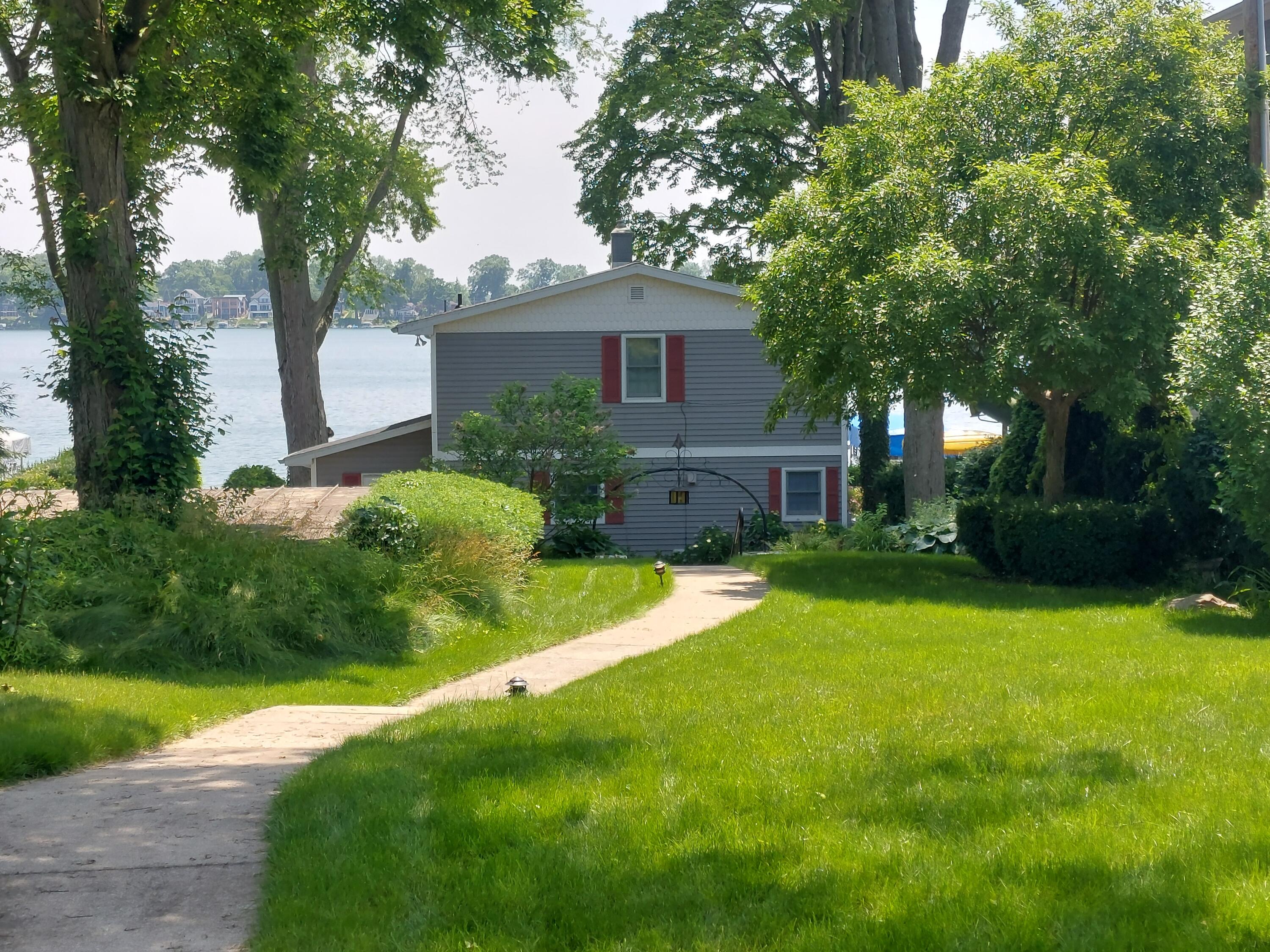 23675 N Shore Drive Edwardsburg MI 49112