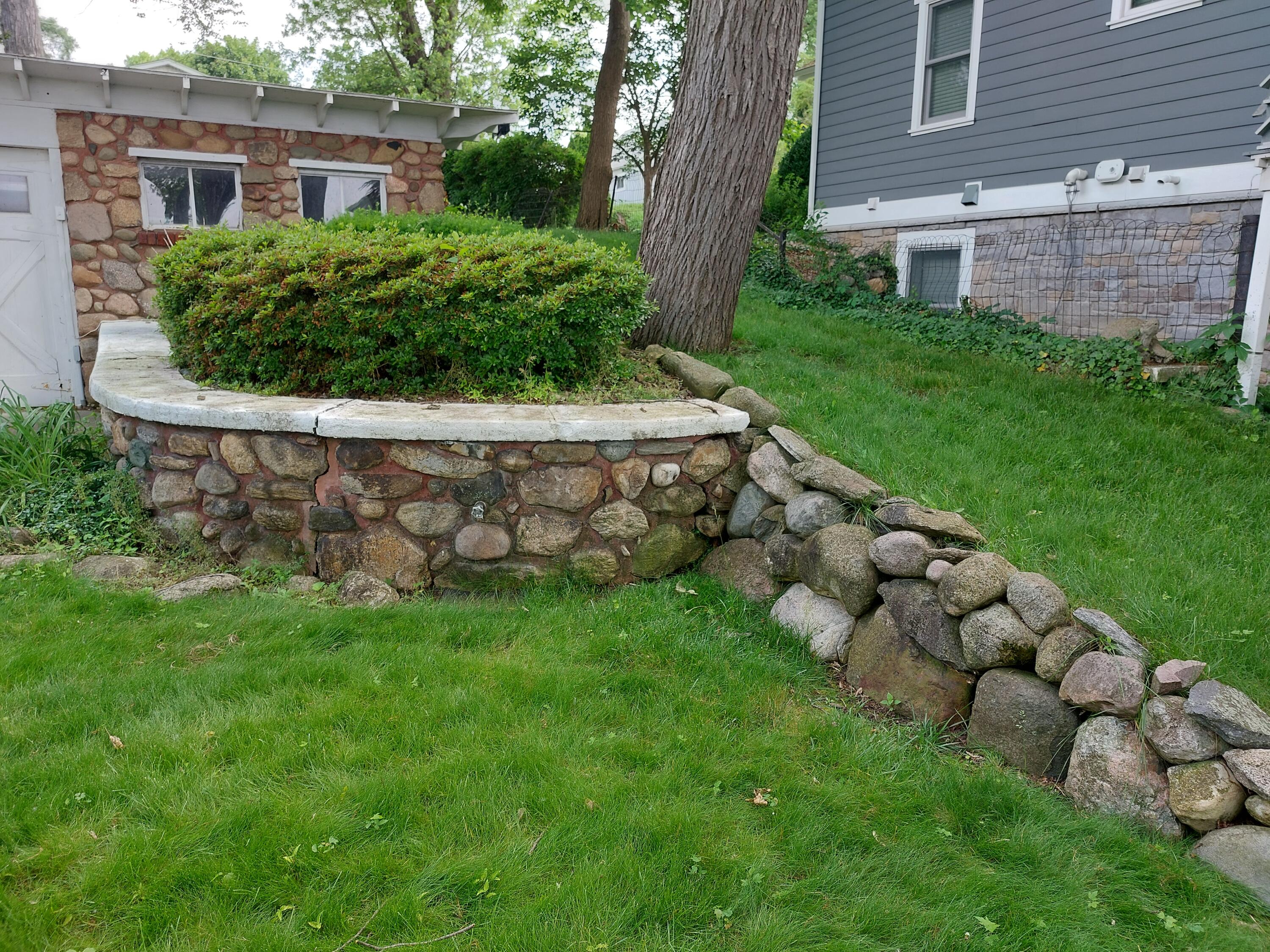 23675 N Shore Drive Edwardsburg MI 49112