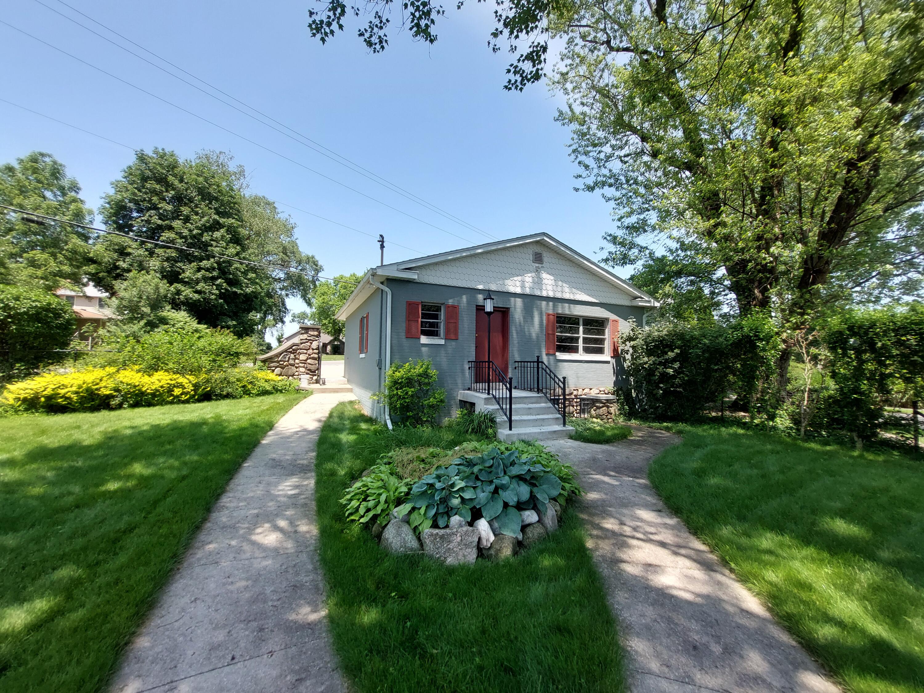 23675 N Shore Drive Edwardsburg MI 49112