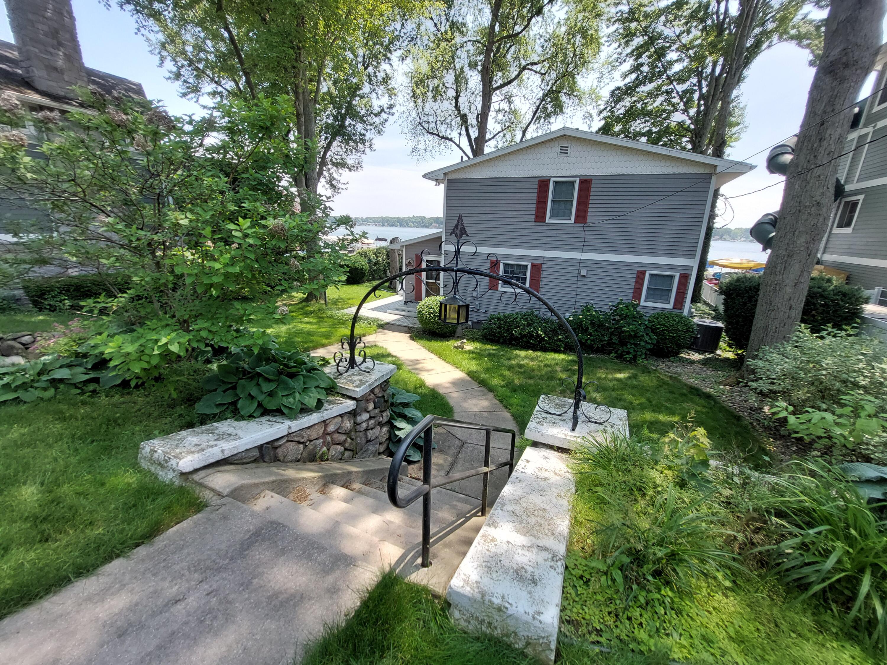 23675 N Shore Drive Edwardsburg MI 49112