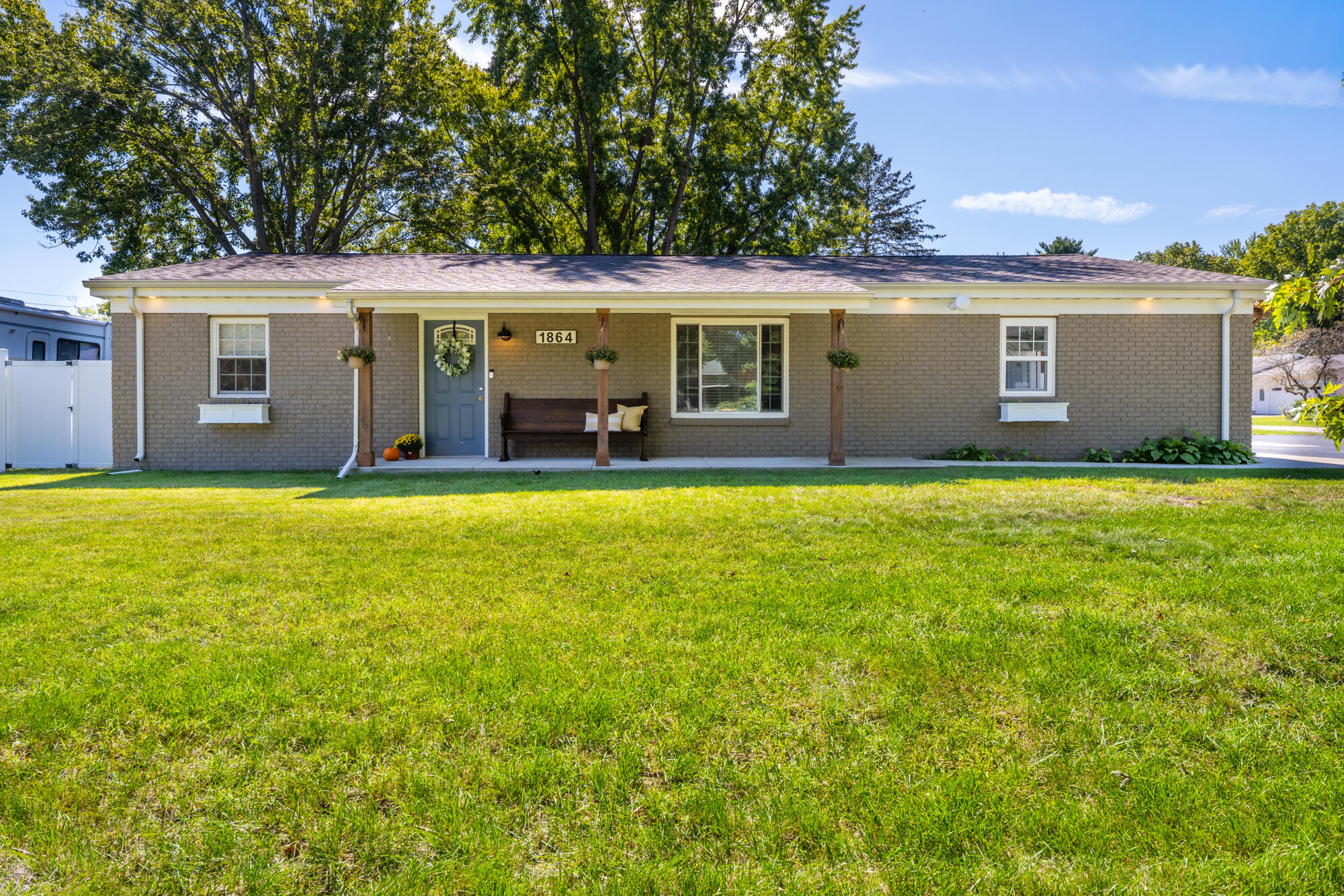 1864 N Sierra Way Stevensville MI 49127