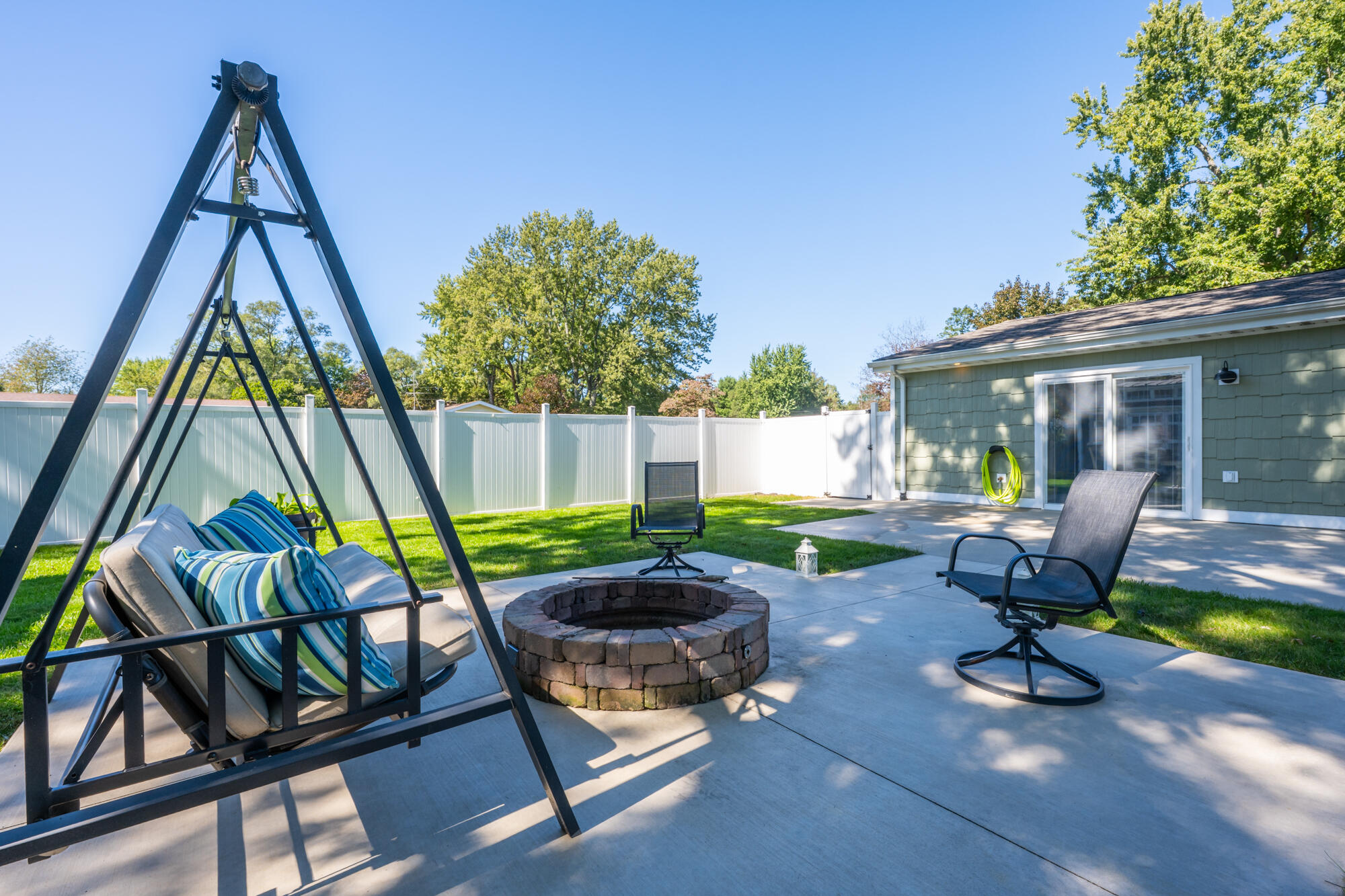1864 N Sierra Way Stevensville MI 49127