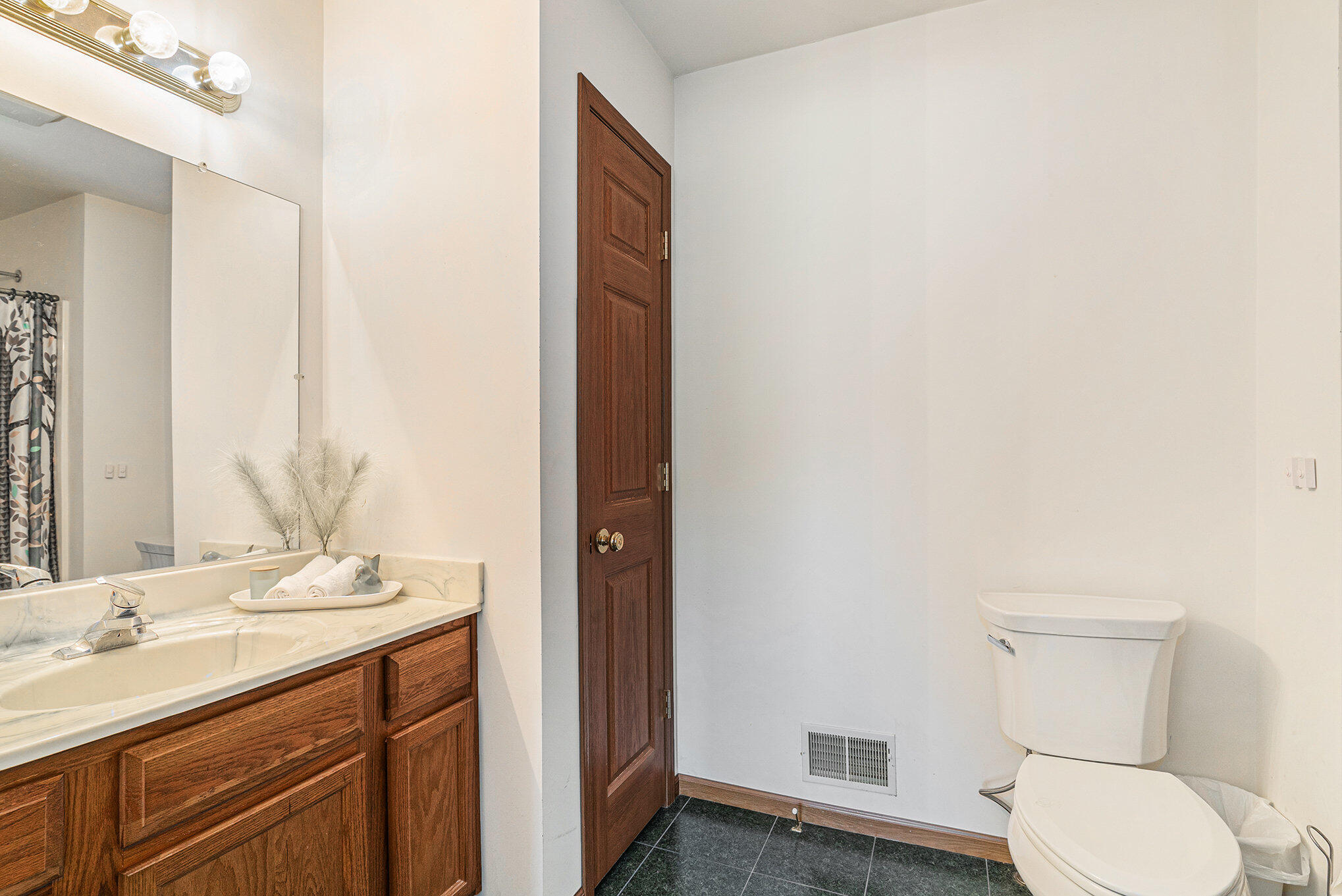 1021 Orchard Avenue South Haven MI 49090