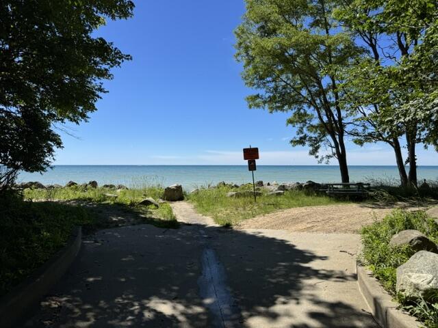 1021 Orchard Avenue South Haven MI 49090