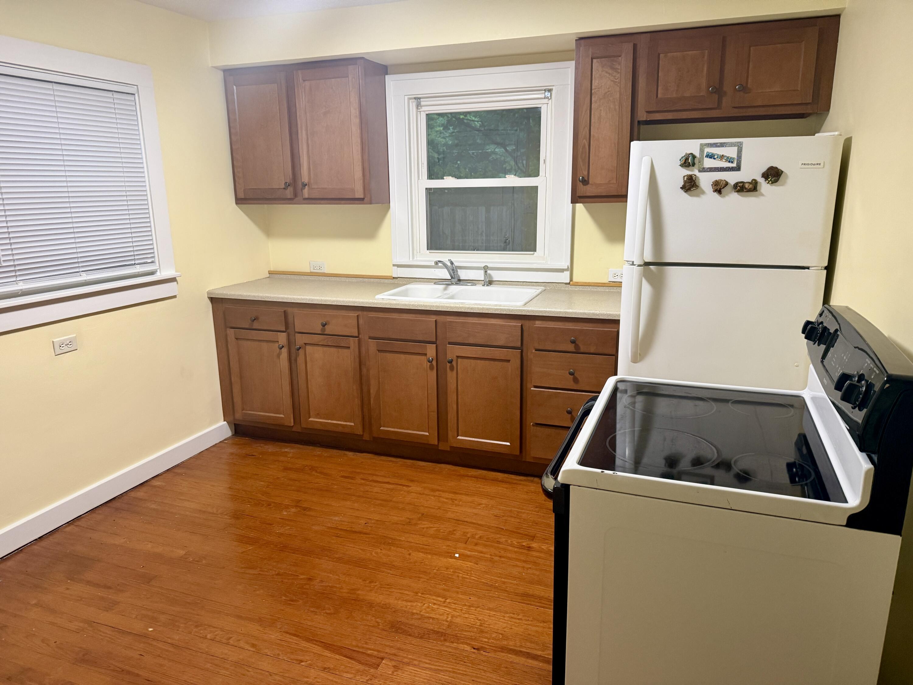 363 Searles Avenue Benton Harbor MI 49022