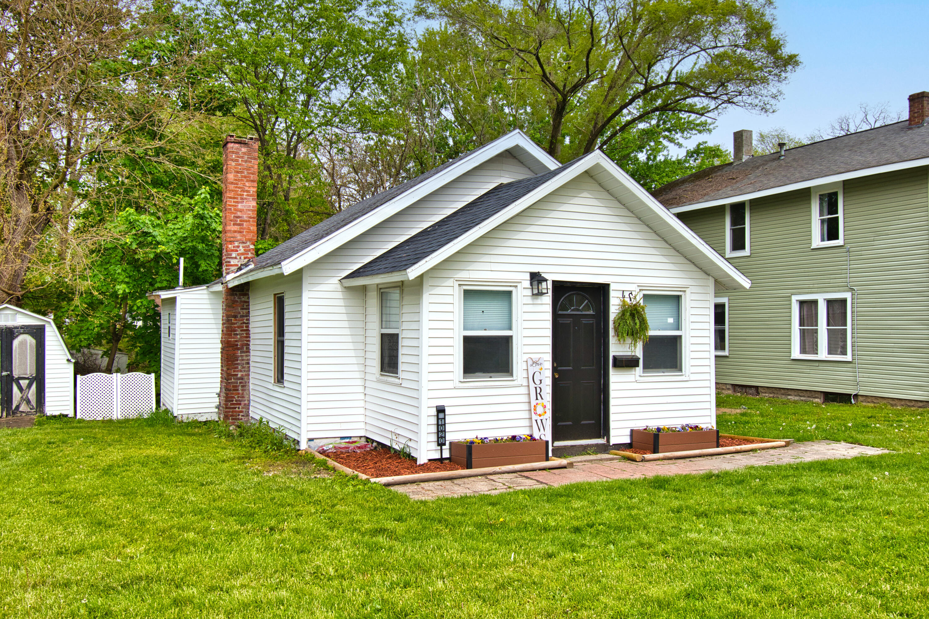 1020 N 8th Street Niles MI 49120