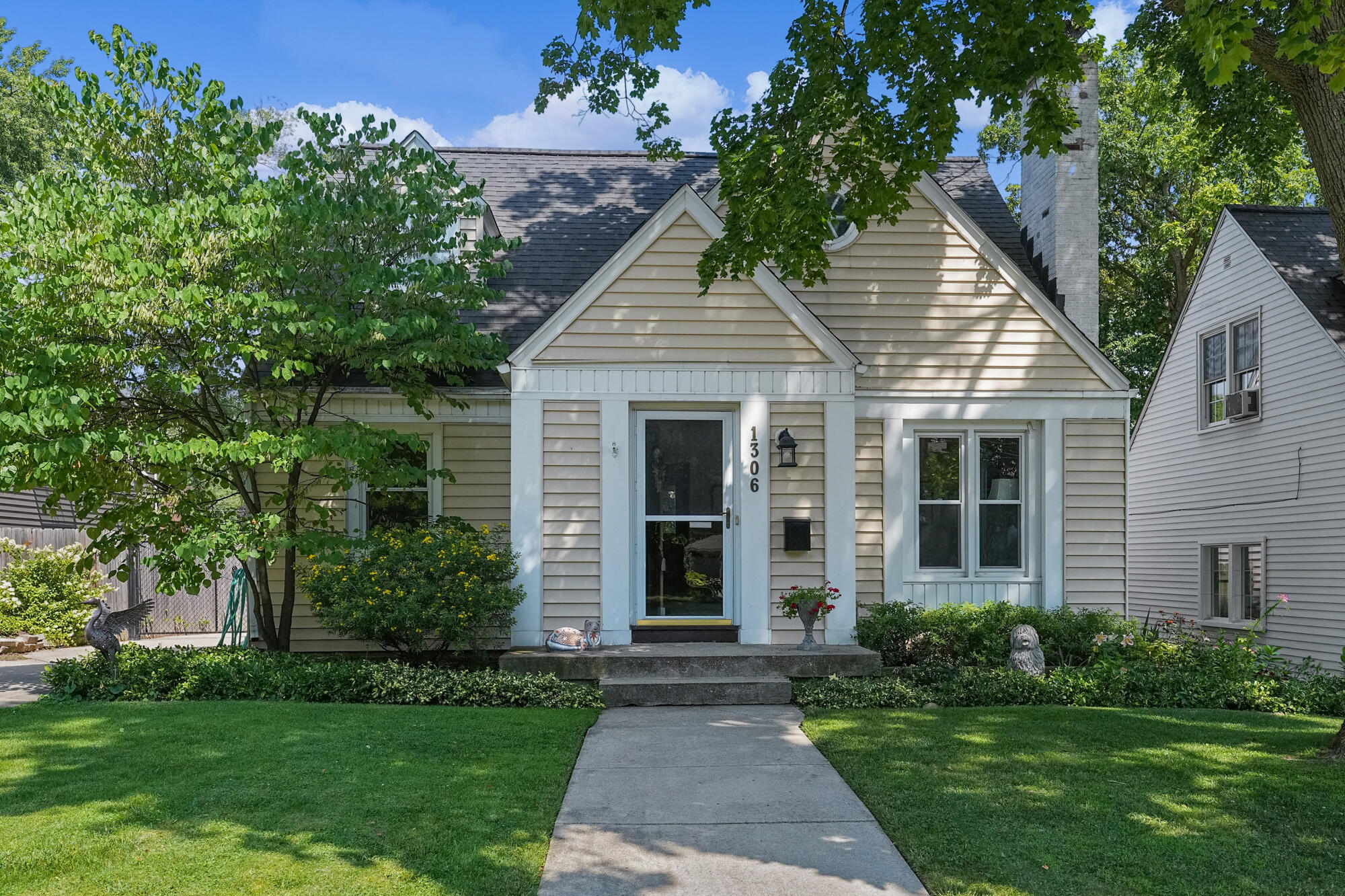 1306 Allerton Avenue SE Grand Rapids MI 49506
